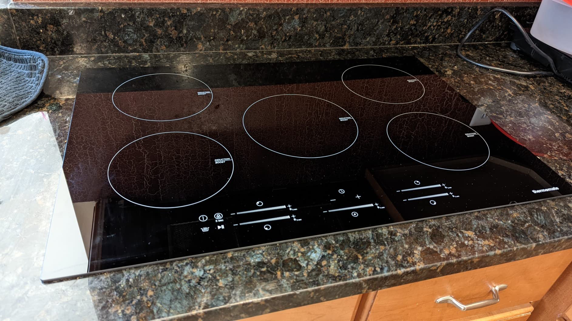 ThermoMate 30 Inch Induction Cooktop, 9000W Built in Induction Stove Top, Electric Cooktop with 5 Boost Burner, 9 Heating Level, Timer & Child Safety Lock, Sensor Touch Control, 240V customer photo 2