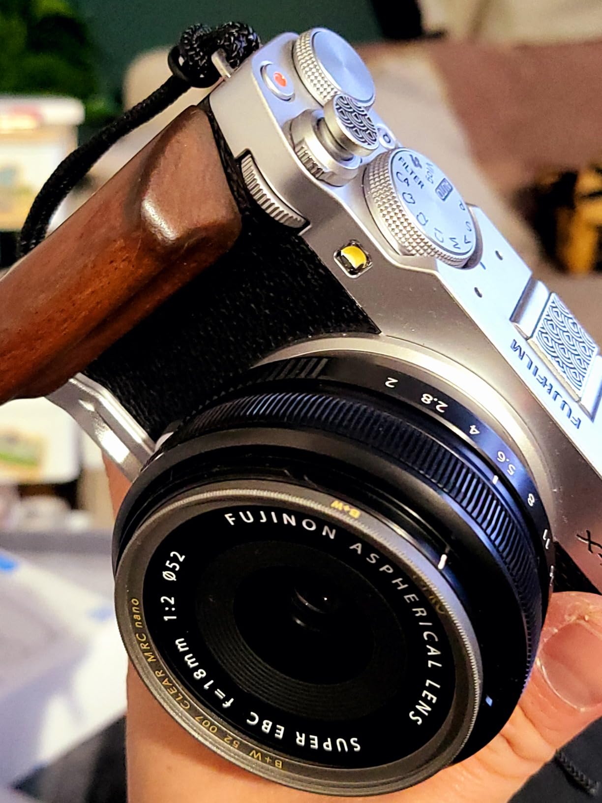 B+W Clear Protection Filter for Camera Lens - Ultra Slim Titan Mount (T-PRO), 007, HTC, 16 Layers Multi-Resistant and Nano Coating, 77mm customer photo 2