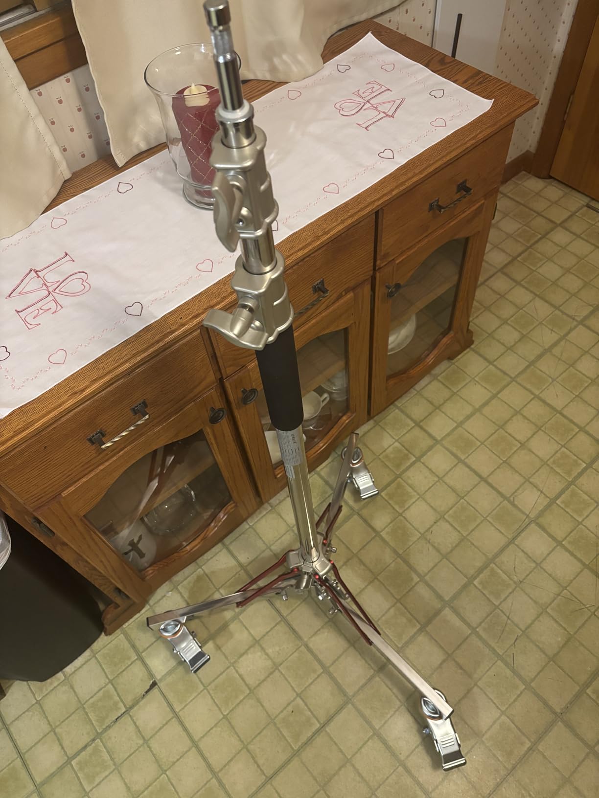 Neewer Heavy Duty Light Stand with Casters, Adjustable Tripod Stand with 100% Stainless Steel, Photography Wheeled Base Stand for Studio Softbox, Monolight, Reflector, Max Height: 10ft/305cm customer photo 2