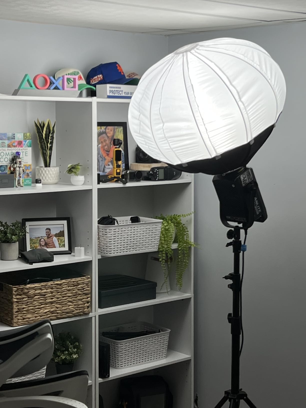 Lantern Softbox Soft Light Modifier, 26inch, Quick-Setup Quick-Folding Aputure Space Light Upgraded for 300D Mark II 120D 120T 120D Mark II 300X and Other Bowens Mount Light customer photo 1