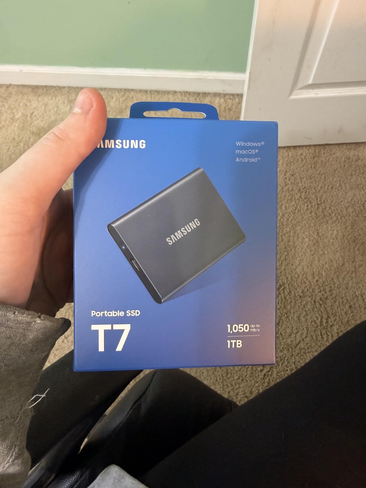SAMSUNG T7 Portable SSD, 1TB External Solid State Drive, Speeds Up to 1,050MB/s, USB 3.2 Gen 2, Reliable Storage for Gaming, Students, Professionals, MU-PC1T0R/AM, Red customer photo 2