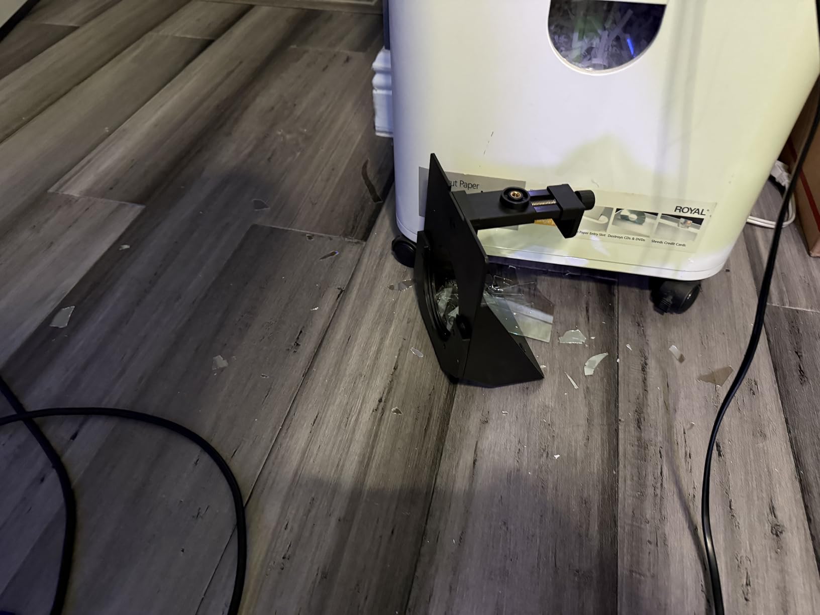 AMBITFUL Portable Teleprompter Kit - 7.5'' Mini Teleprompter with Desktop Tripod & Remote Control for Phone and DSLR Recording customer photo 1