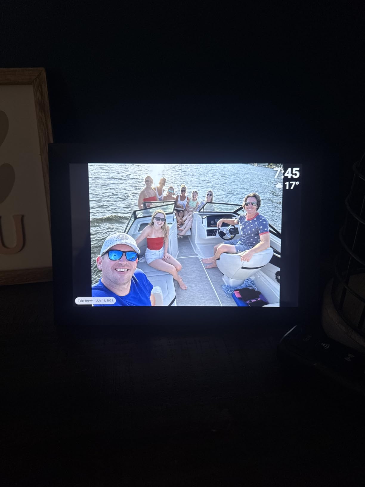BIGASUO Digital Picture Frame, 10.1