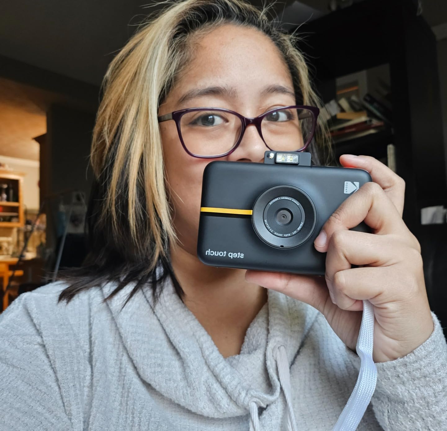 Kodak Step Touch | 13MP Digital Camera & Instant Printer with 3.5 LCD Touchscreen Display, 1080p HD Video - Editing Suite, Bluetooth & Zink Zero Ink Technology | White customer photo 1
