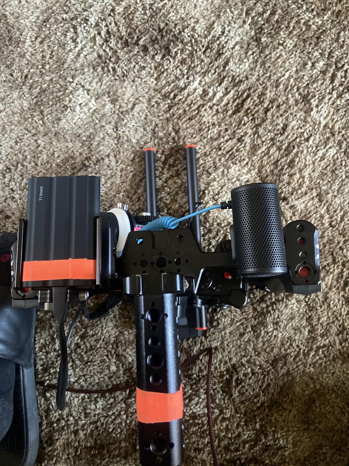 SENNHEISER Professional MKE 200 Directional On-Camera Microphone with 3.5mm TRS and TRRS Connectors for DSLR, Mirrorless & Mobile, Auxiliary customer photo 2