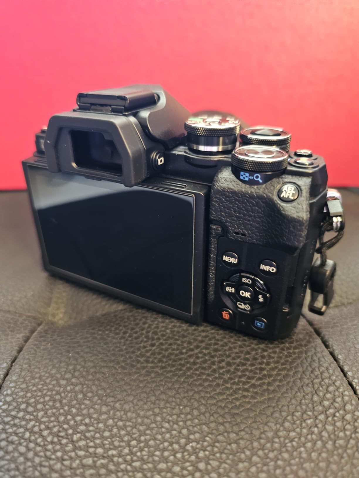 OM SYSTEM Olympus E-M10 Mark IV Black Micro Four Thirds System Camera M.Zuiko Digital ED 14-42mm F3.5-5.6 EZ kit 20MP Sensor 5-Axis Image Stabilization 4K Video Wi-Fi customer photo 2