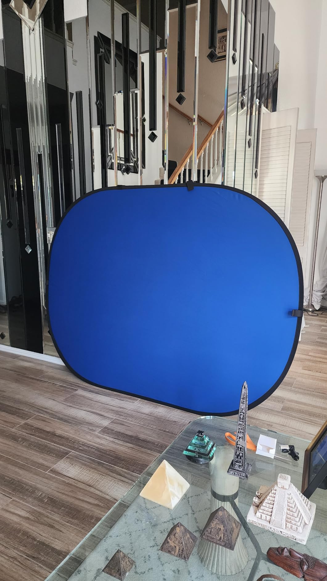 3x5ft Black White Background, Muslin Pop-Up Collapsible Backdrop 2-in-1 Self Tape Backdrop with Clip and Carry Bag for Portrait and Headshot Photography customer photo 1
