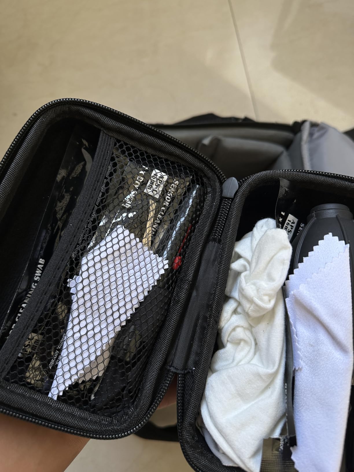 18-in-1 Professional Camera Cleaning Kit for Most DSLR Cameras (Canon, Nikon, Sony), with Air Blower/Cleaning Pen/Detergent/Cleaning Cloth/Lens Brush/Carry Case customer photo 1