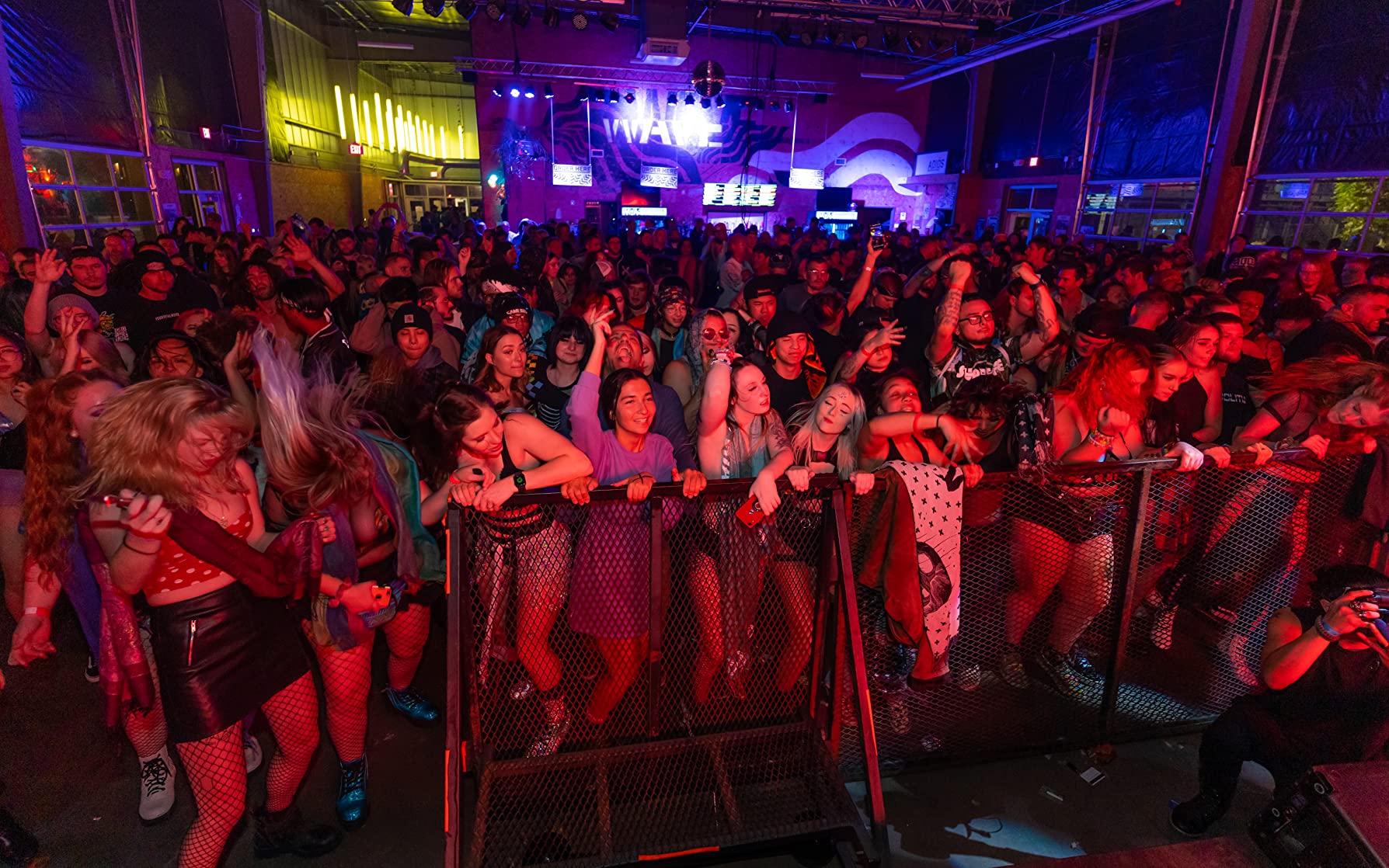 Sony Alpha 7C Full-Frame Compact Mirrorless Camera Kit - Black (ILCE7CL/B) customer photo 1