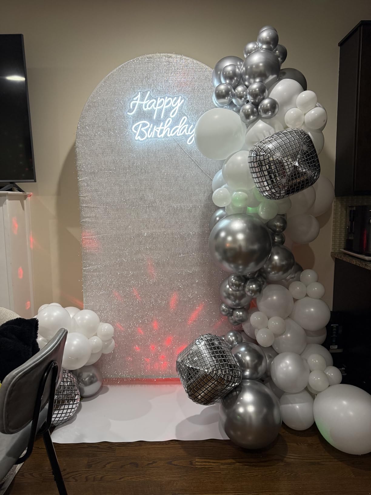 Meking White PVC Backdrop, 30X60inch/80x150cm Matte & Reflective PVC Vinyl Seamless Photography Background for Studio Video Photo Shooting customer photo 1