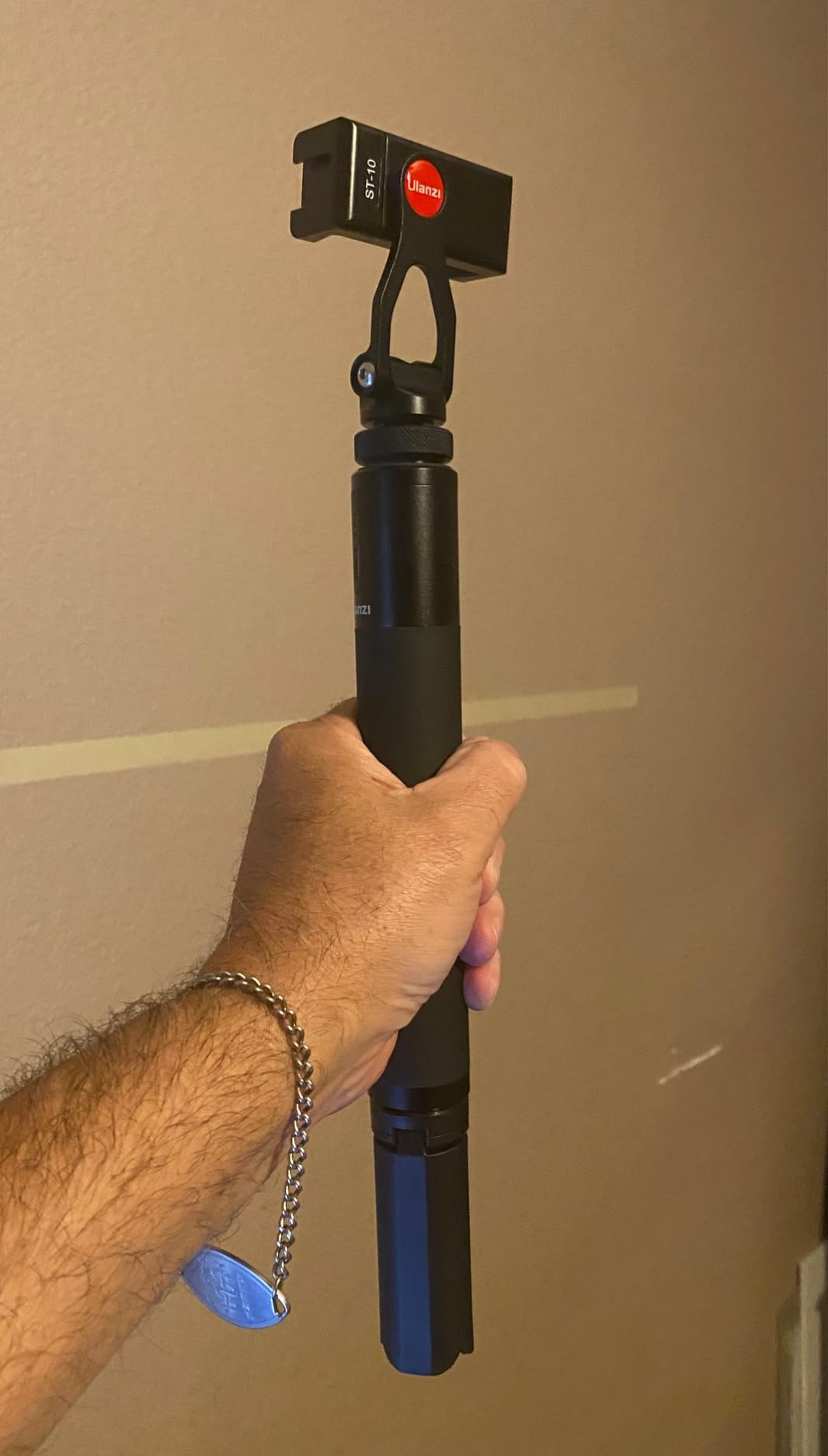 ULANZI Battery Handle Grip, BG-3 10000mAh Grip Portable Charger Tripod Monopod - for DSLR Action Camera Smartphone Vlogging Time-Lapse Shooting Live Streaming Filmmaking customer photo 1