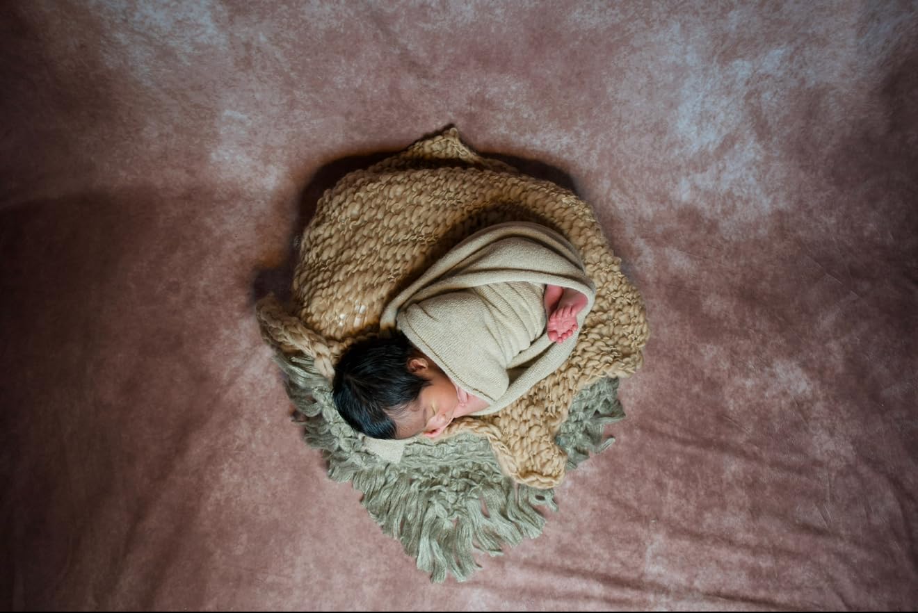 4PC Newborn Photography Props Baby Posing Aid Pillow Beans Bag 1pc Donut +3 pcs Posing Pillow Photograph Shoot Set for 0-3 Months Baby White customer photo 1