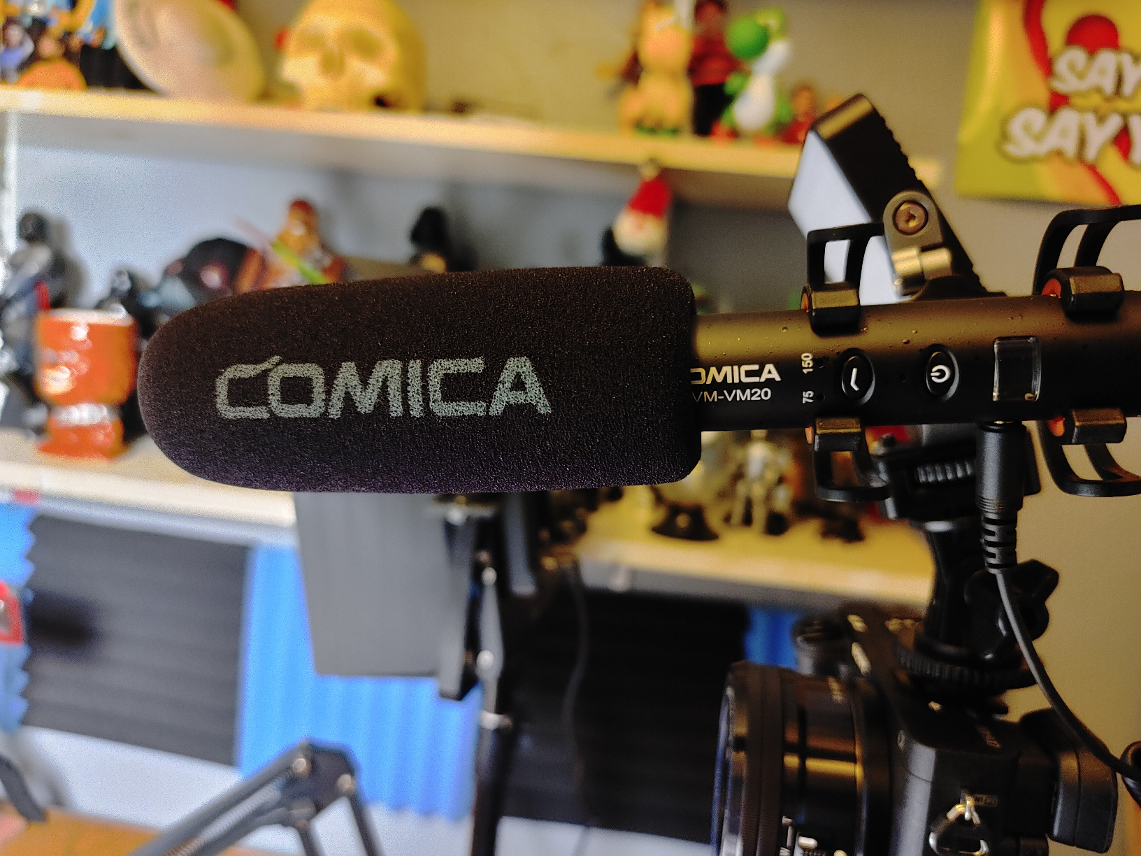 COMICA VM20 Shotgun Microphone, Super-Cardioid Camera Microphone with Rycote Shockmount, Windscreen, Wind Muff, OLED Power Display, Video Mic for Smartphones, DSLR Cameras, Camcorders, Laptops customer photo 1