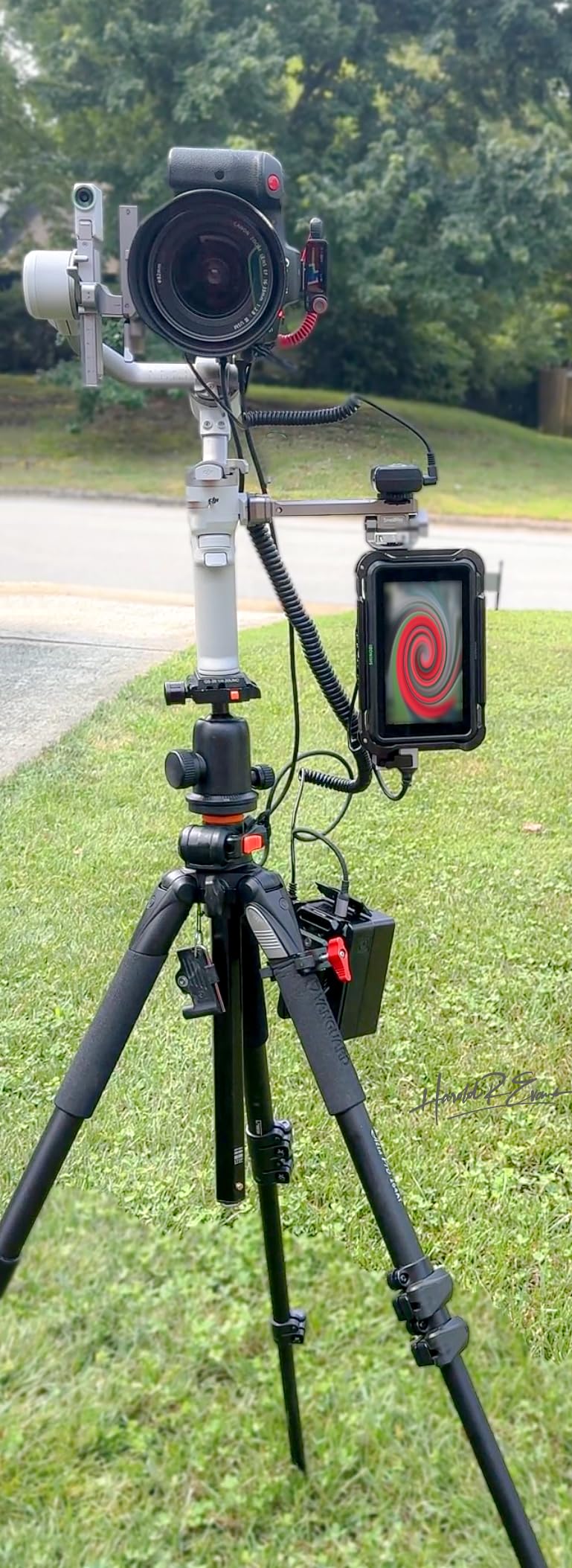 SMALLRIG Adjustable Camera Monitor Mount with Quick Release NATO Clamp, Cold Shoe Mount, Anti-Twist Design for DJI RS 5 / RS 4 Mini/RS 4 / RS 4 Pro/RS 2 / RSC 2 / RS 3 / RS 3 Pro/RS 3 Mini customer photo 1