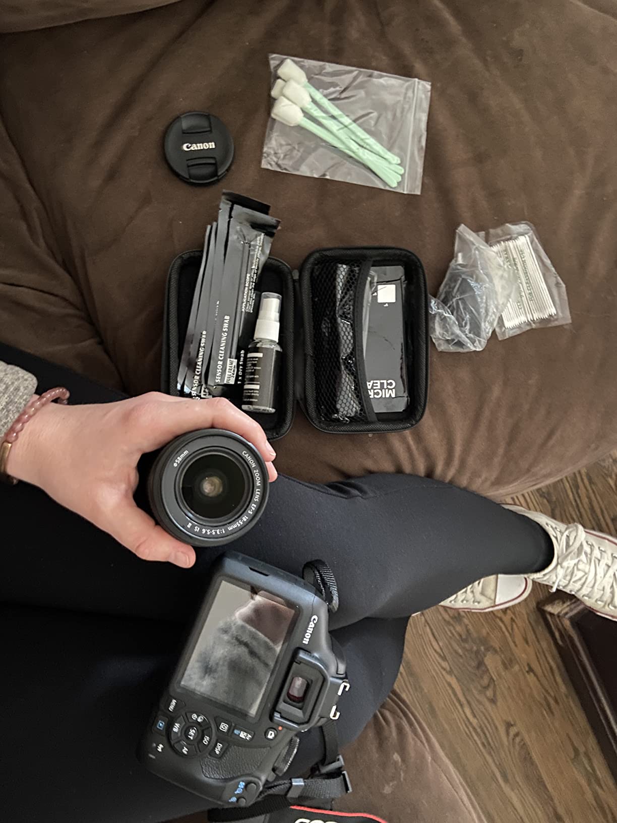 Professional DSLR Camera Cleaning Kit with APS-C Cleaning Swabs, Microfiber Cloths, Camera Cleaning Pen customer photo 1