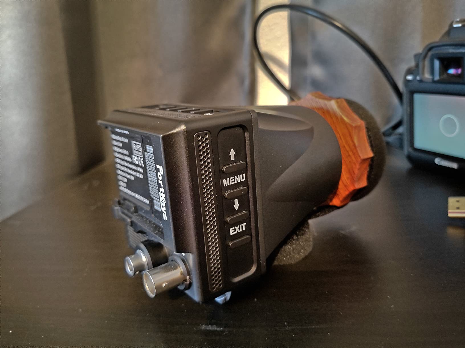 Portkeys LEYE III 4K HDMI Electronic Viewfinder 2.4 Inch LCD Monitor [Adjustable +8D~-3D] customer photo 2
