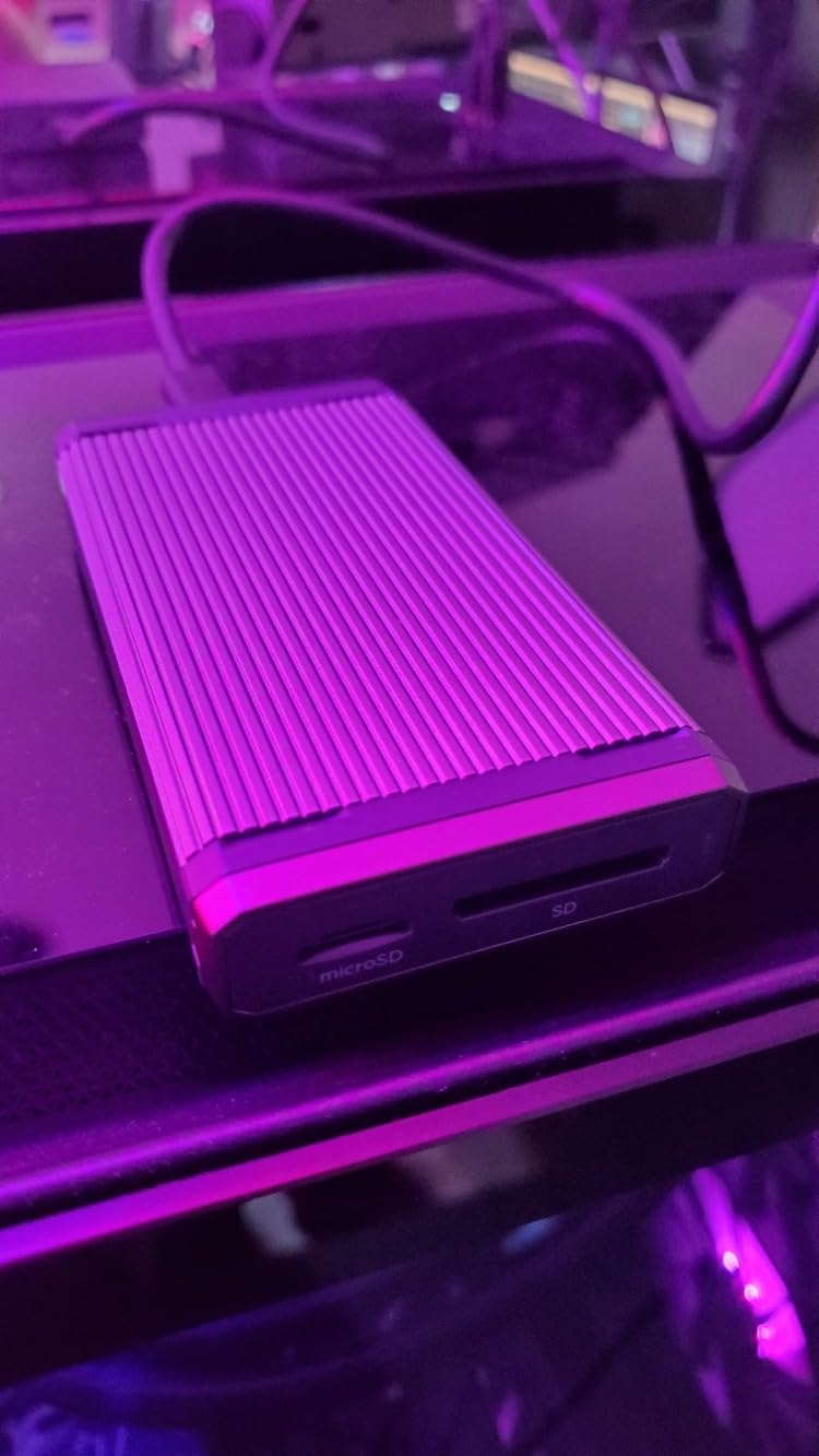 SanDisk PRO-READER CFexpress - High Performance Card Reader for CFexpress Type B Cards, USB-C, 3.2 Gen 2 - SDPR1F8-0000-GBAND customer photo 2