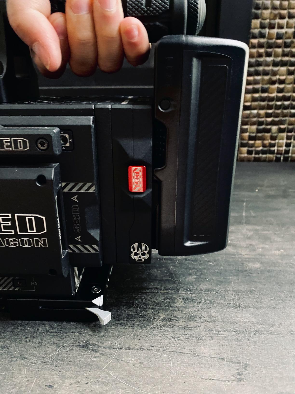 REYTRIC 190Wh(13400mAh) V Mount/V-Lock Battery Compatible Video Camera Camcorder Broadcast LED Light with D-Tap Charger customer photo 1