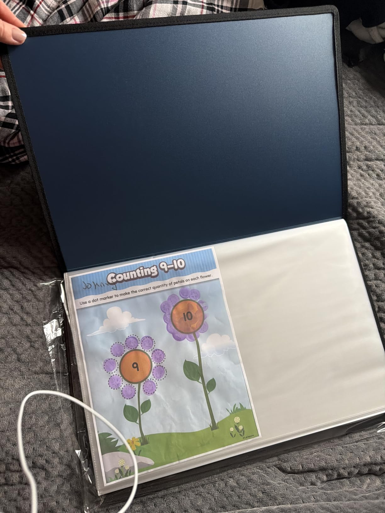 Dunwell 12x18 Art Portfolio Binder with Mounting Paper (Black), Large Portfolio Folder for Artwork Storage, 24 Clear Sleeves Display 48 Pages, 12 x 18 Presentation Book, Acid-Free Poly customer photo 1