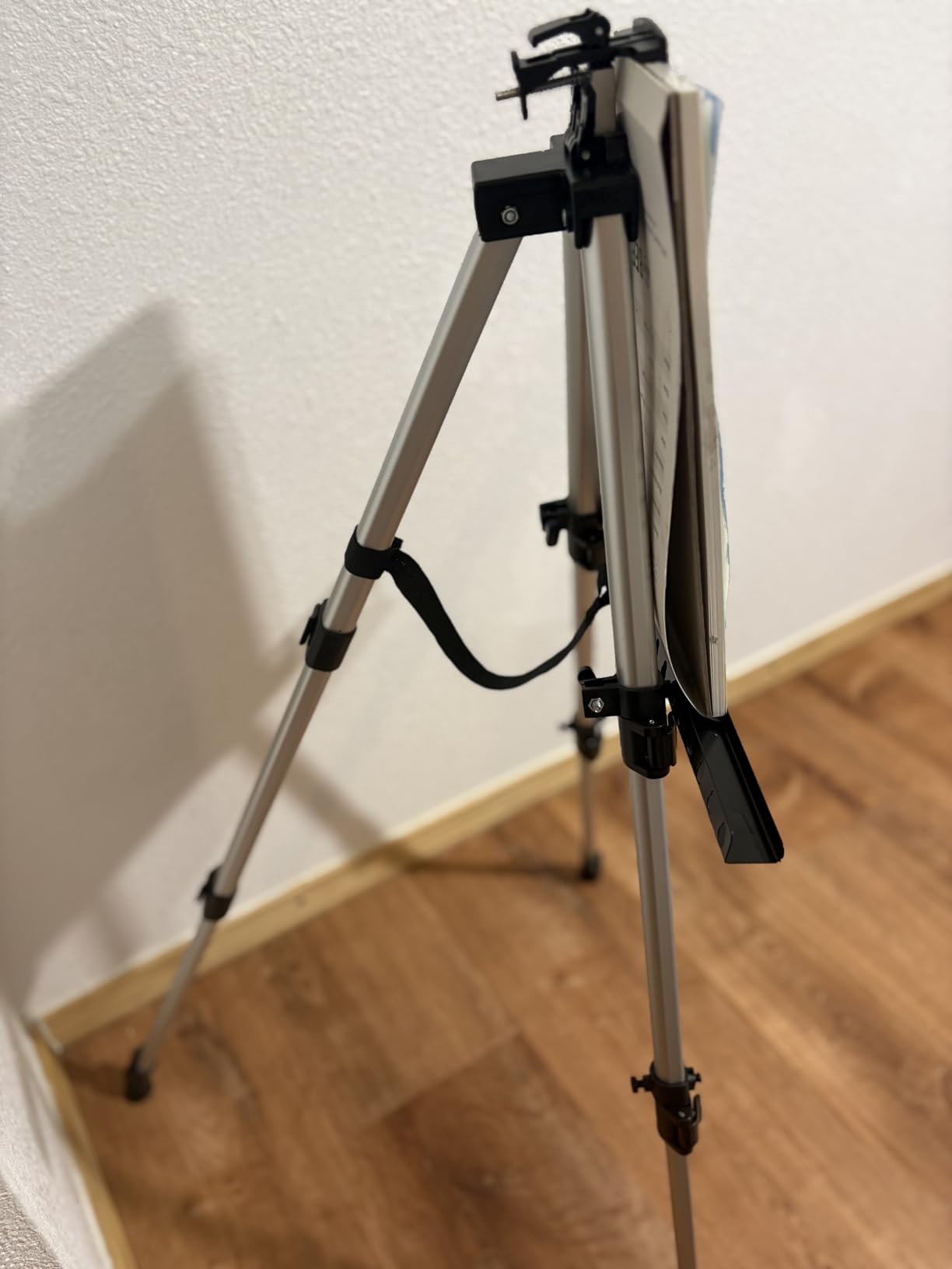 Art Easel Stand for Painting and Sign - RRFTOK Aluminum 66 Inch Metal Tripod Adjustable Portable Easels for Display - Canvas Stand for Floor Drawing - Gifts for Artists Woman or Teen Art Supplies customer photo 1
