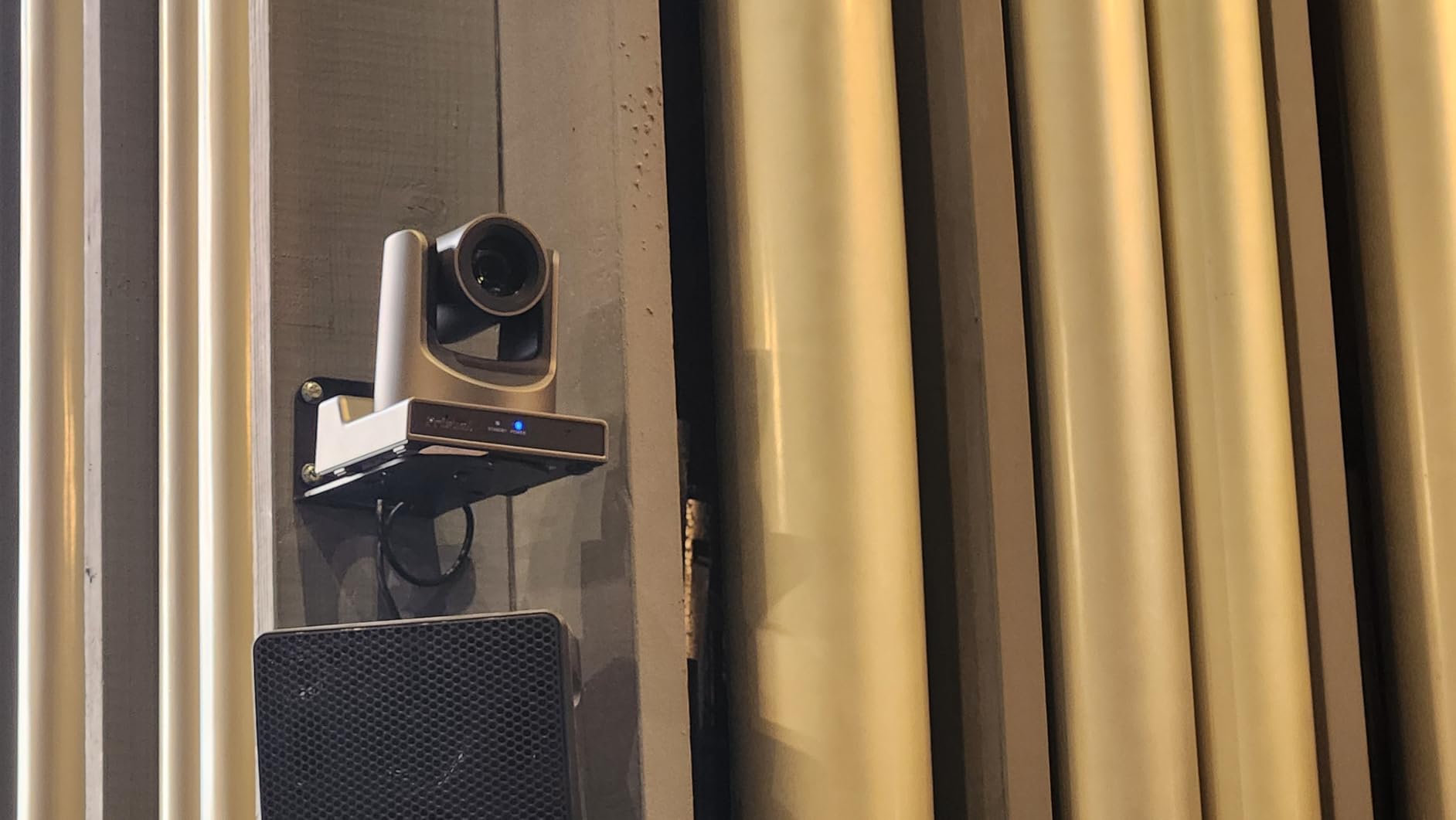 PTZ Camera Gen 5, 30X Optical Zoom Auto AI Tracking, HDMI 3G-SDI USB IP Streaming, 0.5 Lux for Church Live Streaming, YouTube Facebook, Events, vMix, OBS, Wirecast customer photo 2