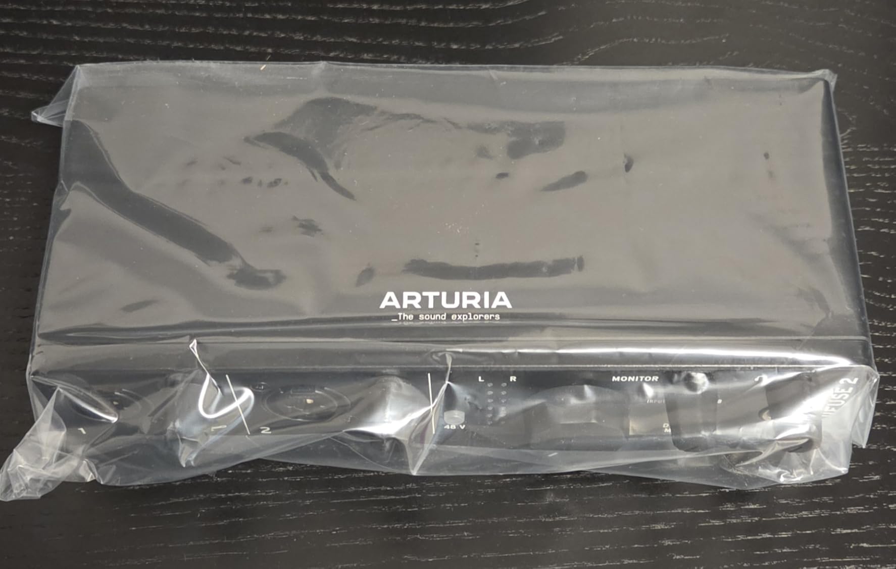 Arturia - MiniFuse 2 - Compact USB Audio & MIDI Interface with Creative Software for Recording, Production, Podcasting, Guitar - White customer photo 2