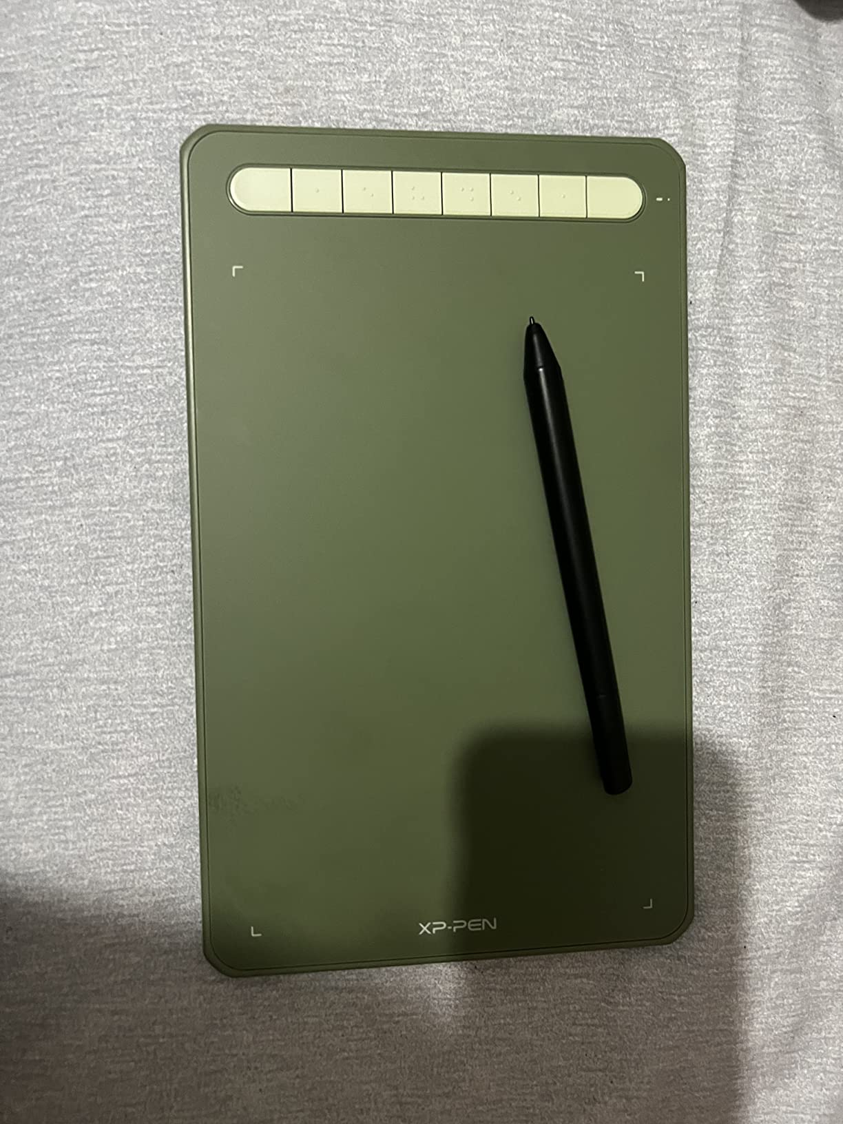 XPPen Deco LW Wireless Drawing Tablet- 10x6 Bluetooth Graphic Tablet with Battery-Free X3 Digital Stylus Wireless Drawing PAD Compatible with Chrome, Windows 11, Linux, Mac, and Android (Black) customer photo 2