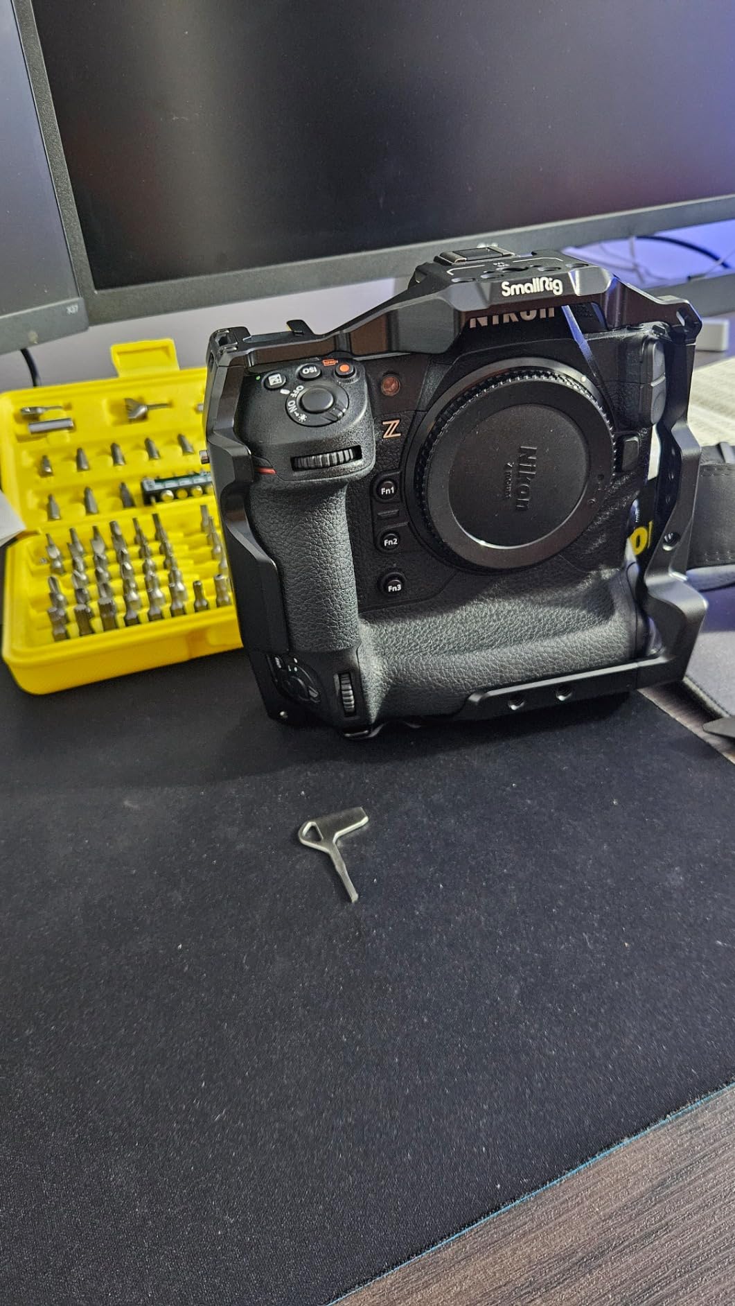 SmallRig Z9 Camera Cage for Nikon Z9, Aluminum Alloy Camera Video Cage Film Movie Making Cage with Shoe Mount 3195 customer photo 1