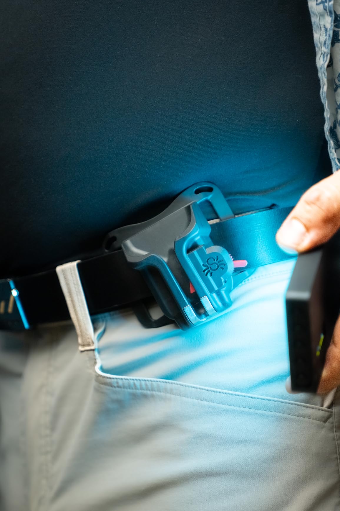 Spider Holster - BlackWidow Camera Holster + Pin - Self Locking Holster for Carrying a Light Weight Camera from Any Belt! customer photo 2