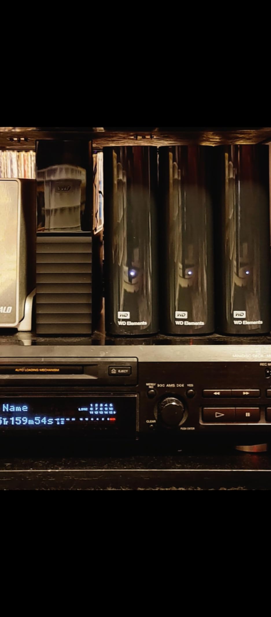 WD 20TB Elements Desktop External Hard Drive, USB 3.0 drive for plug-and-play storage - WDBWLG0200HBK-NESN customer photo 1