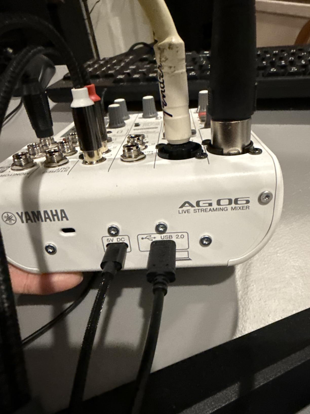 Yamaha AG06MK2 White 6-Channel Live Streaming Loopback Mixer/USB Interface with Steinberg Software Suite customer photo 1
