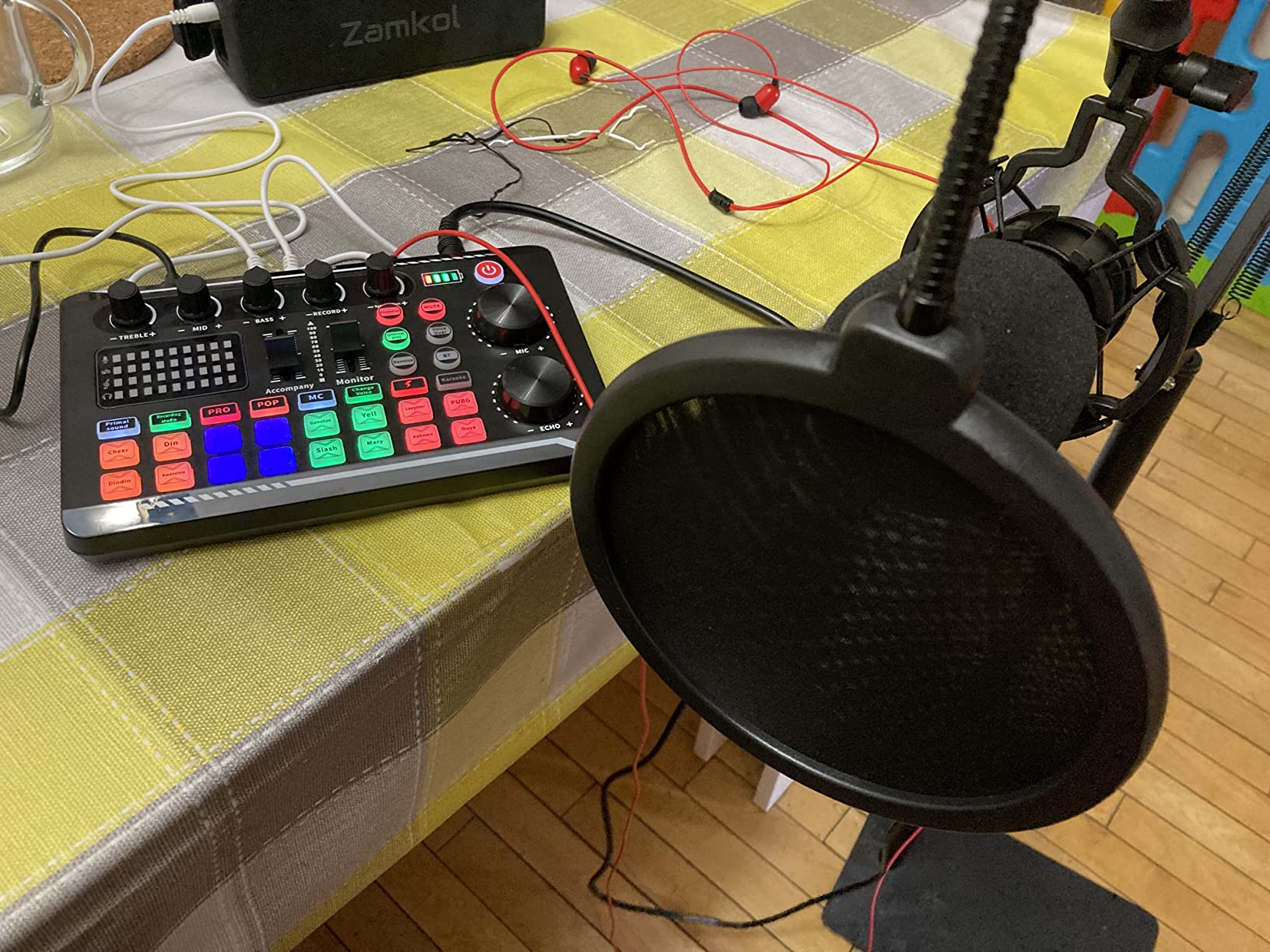 SINWE Podcast Microphone Bundle, BM-800 Condenser Mic with Live Sound Card Kit, Podcast Equipment Bundle with voice changer and Mixer functions for PC Smartphone Studio Recording & Broadcasting customer photo 2