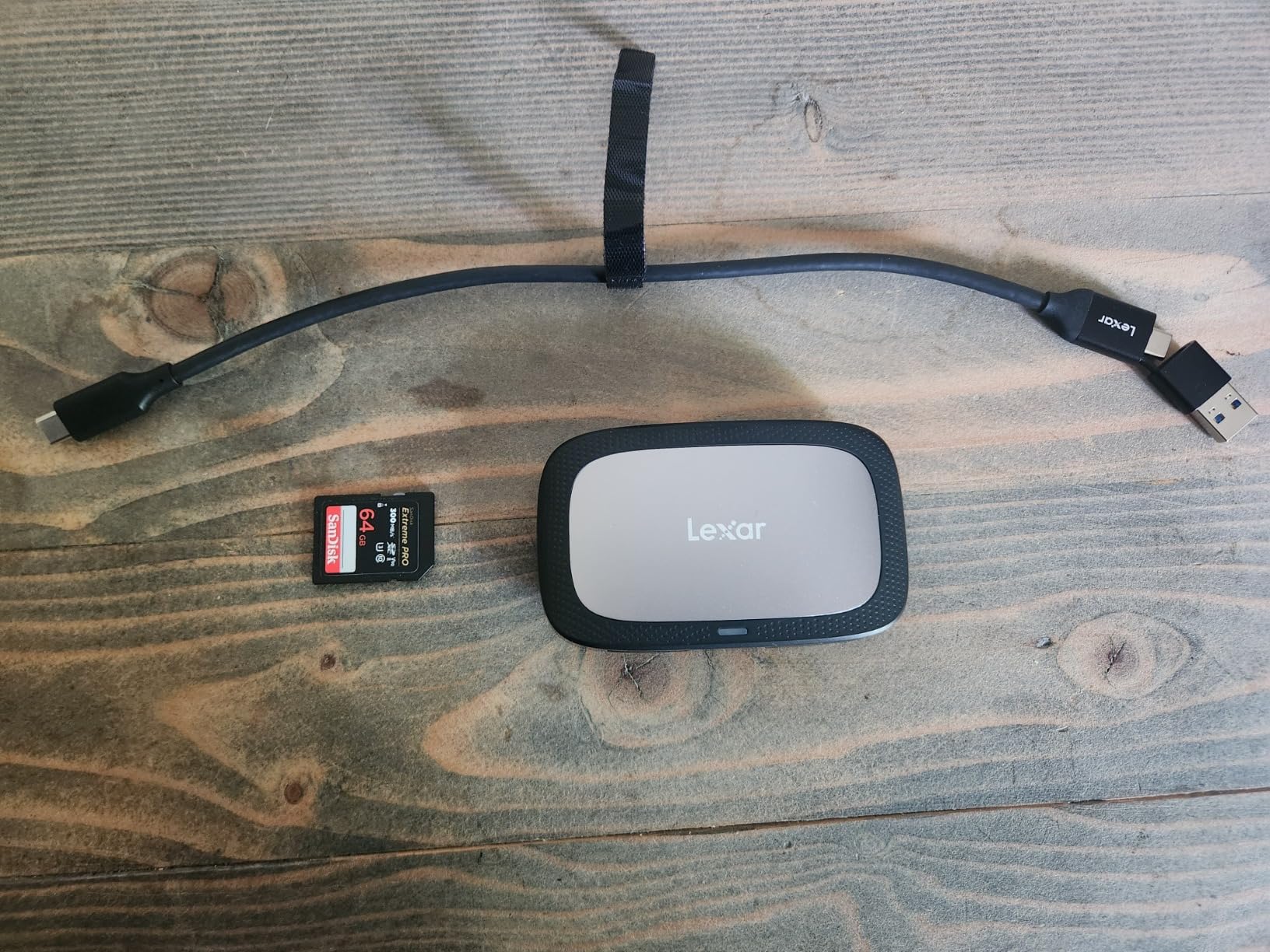 Lexar Professional CFexpress Type A / SD USB 3.2 Gen 2 Reader, Designed for CFexpress Type A and SD UHS-II Cards, High-Speed USB 10Gbps Transfer Speeds (LRW530U-RNBNG) customer photo 1