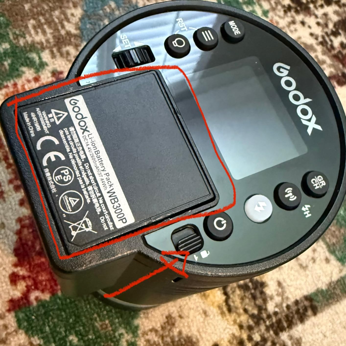 Godox AD300Pro Outdoor Flash Strobe Monolight, 300Ws 2.4G TTL HSS 1/8000s Portable Flash Speedlight with Bi-Color Modeling Lamp and Recharagable Lithium Battery for Photography Outdoor Shooting customer photo 2