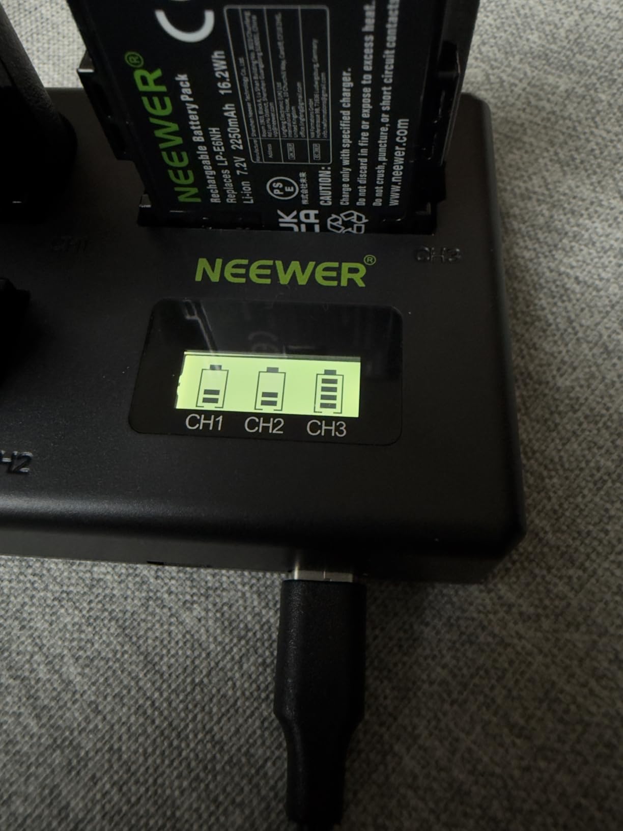 NEEWER Replacement Battery and Charger Set for LP-E6NH, 2250 mAh Replacement for LP-E6NH Battery & Triple Slot USB Charger Compatible with Canon EOS R7 R5 R6 R6 II R, 5DIV, 6DII, 7DII, 80D,90D customer photo 1