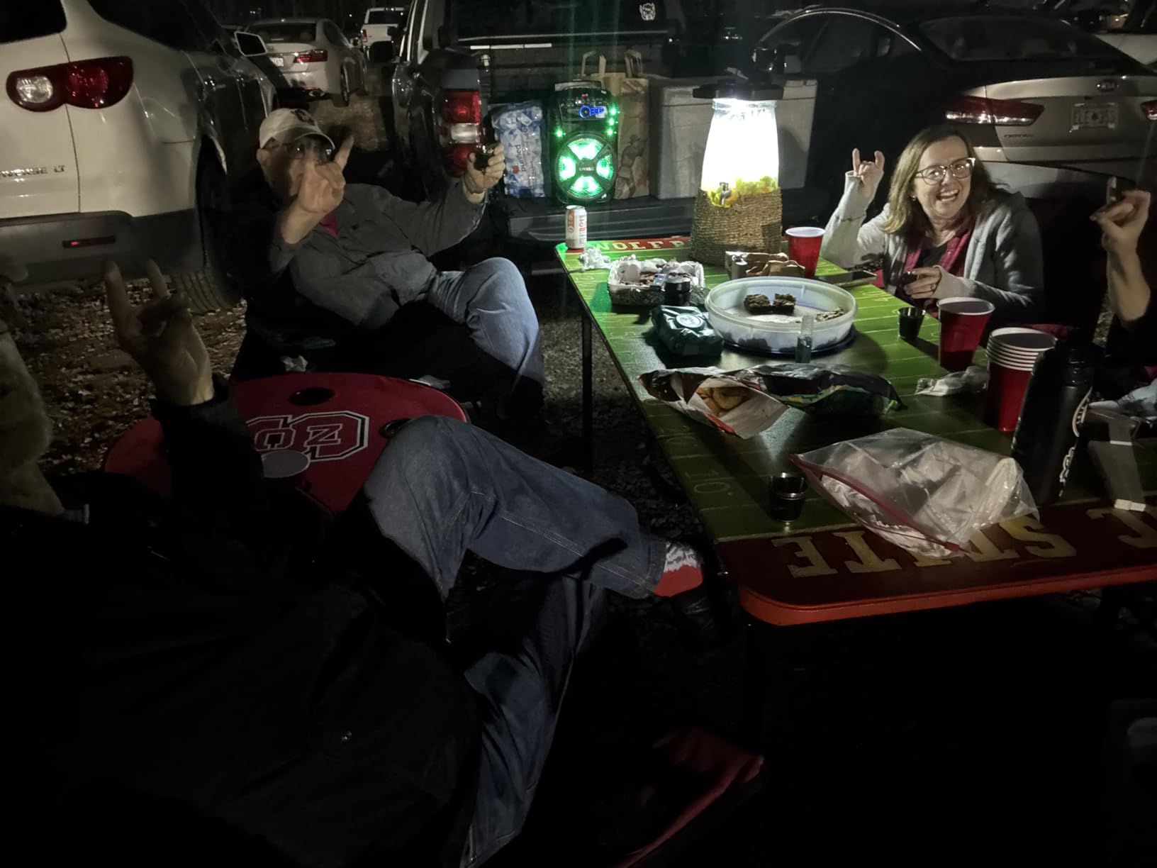 30W Rechargeable Work Light, 3000 Lumen Magnetic Work Light Battery Powered, Waterproof Portable Cordless Job Site Lighting for Construction Site, Workshop, Garage, Camping, and Car Repairing customer photo 1