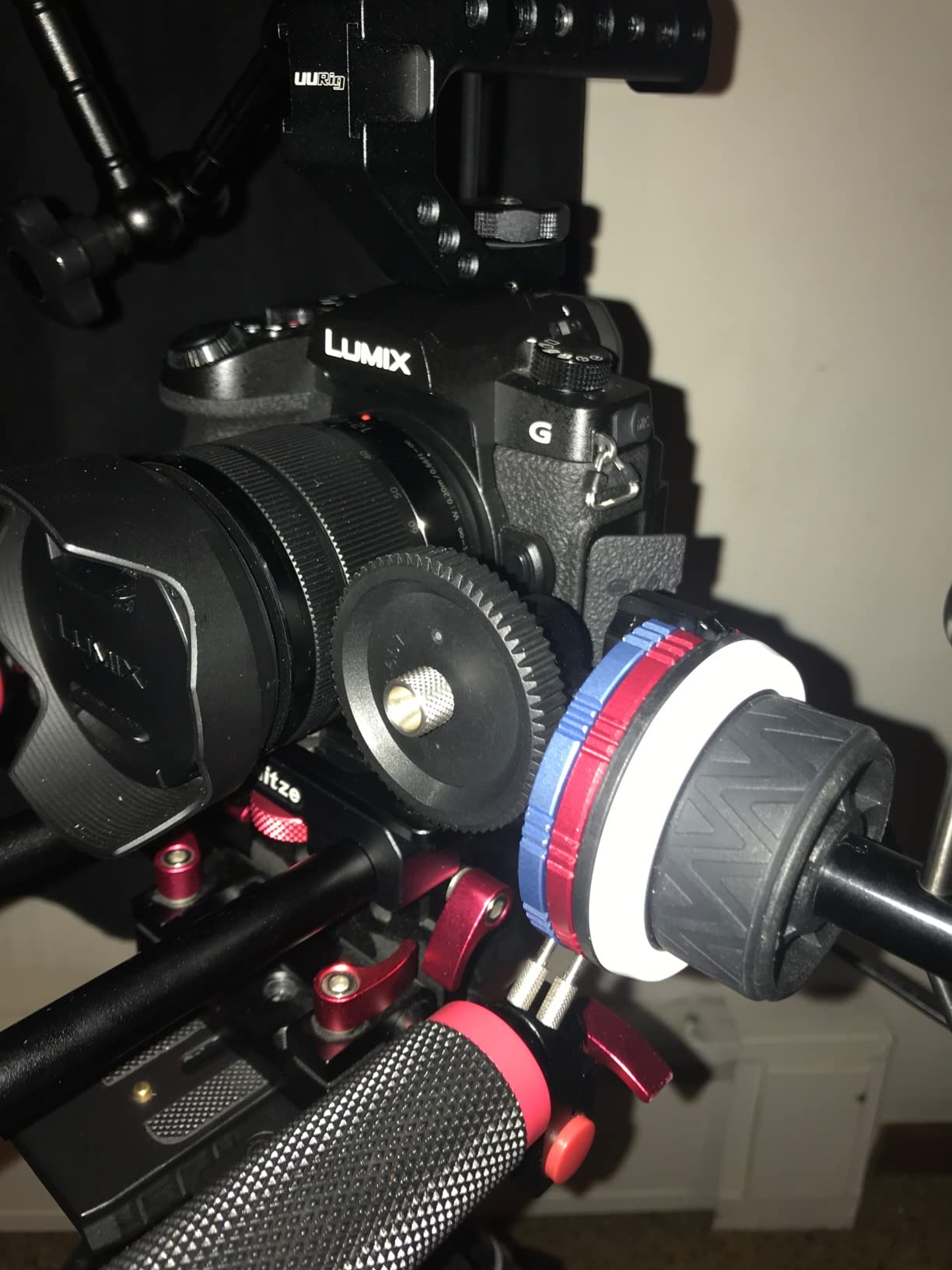 Nitze 15mm Follow Focus Kit with 3 Reversible Drive Gears, 3 Marking Disks, Gear Ring Belt and Crank, A/B Hard Stops and 360 Infinity Zoom Adjustable Dual Rod Cine Follow Focus - MF15D customer photo 1
