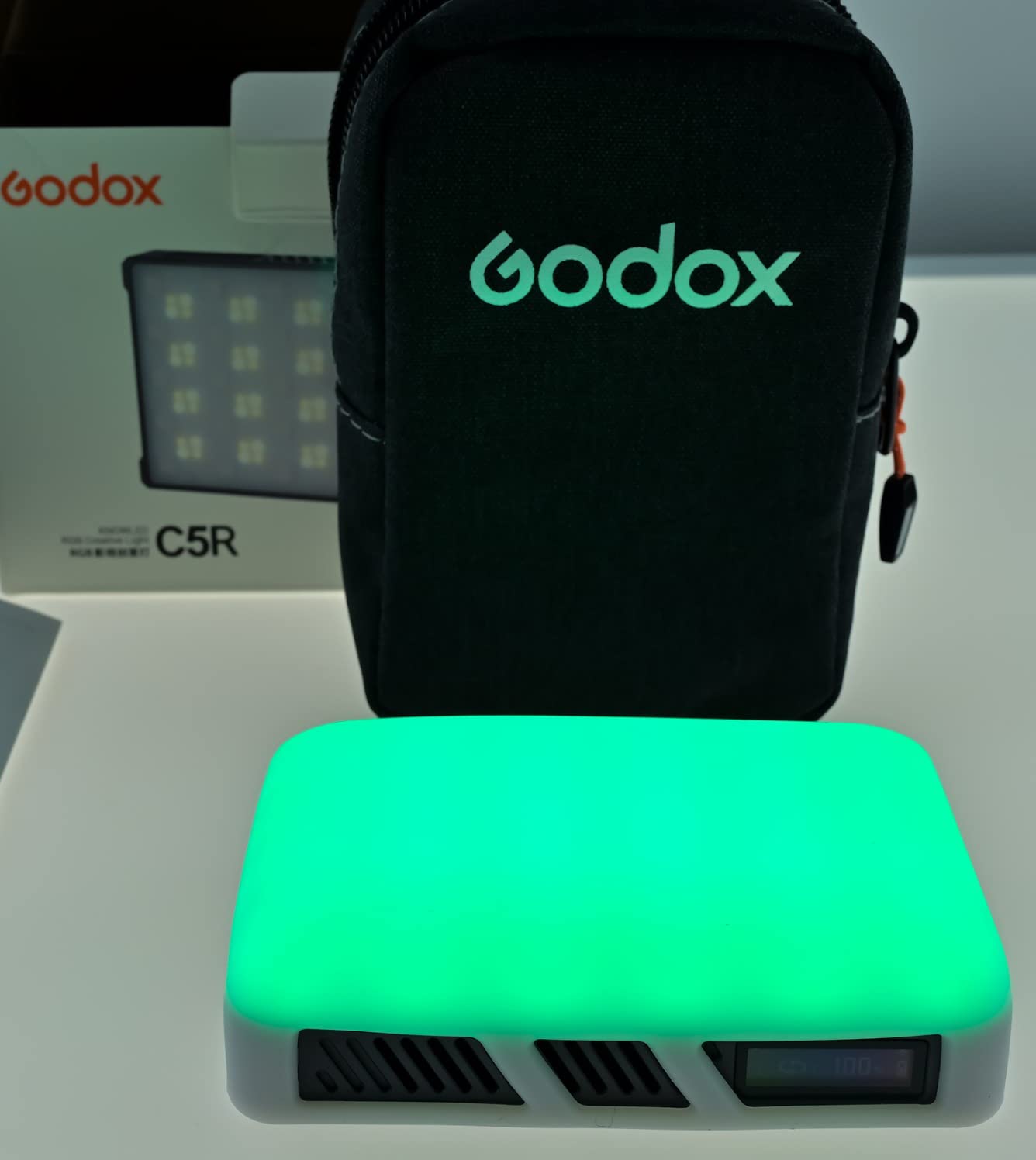 C5R RGBWW Video Panel Light, RGB Camera Light with 14 FX Special Effects, Dimmable 2500K to 8500K, Built-in 3.8V/3000mAh Rechargeable Battery, Pocket RGB Video Light for YouTube Video Shooting customer photo 2