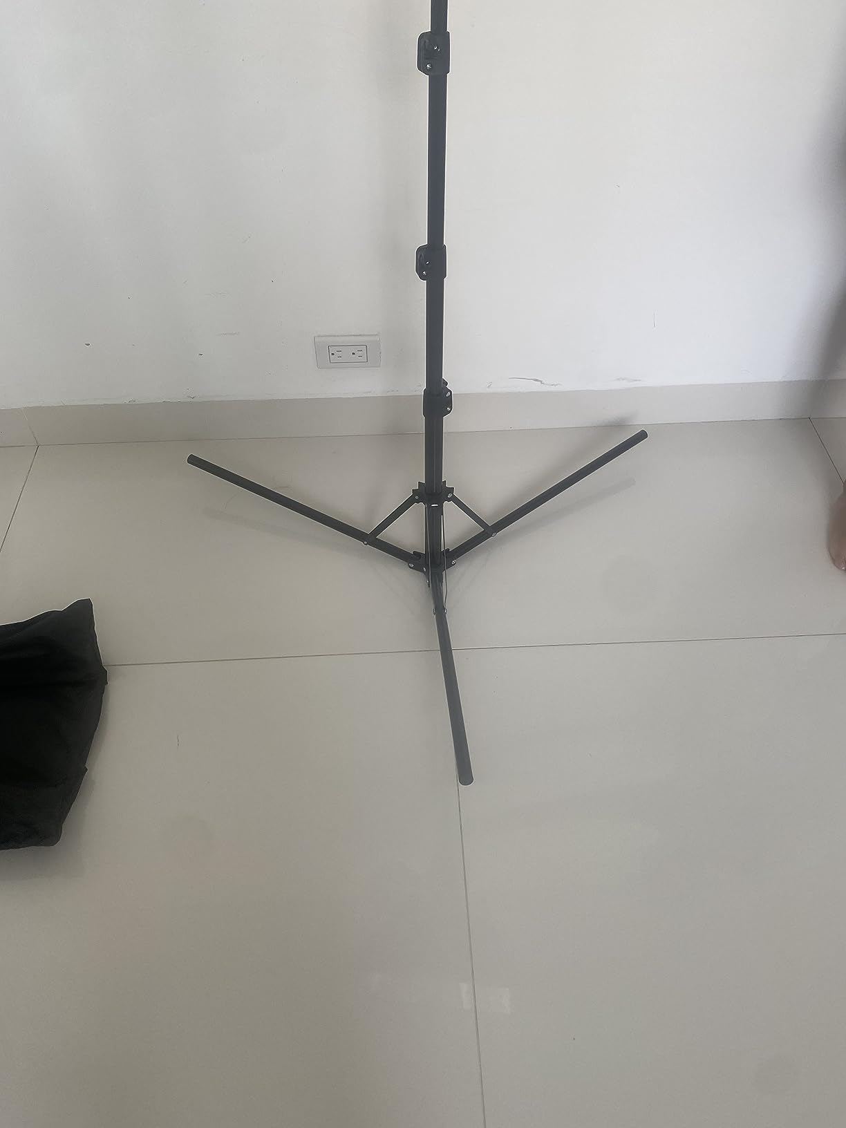 Godox 750W Professional Studio Strobe Flash Light Kit, 3-Light Godox Strobe Lighting Kit for Photography, 3x250W 5600K Monolights with Strobe Trigger, Softbox, Light Stands, Boom Arm customer photo 2