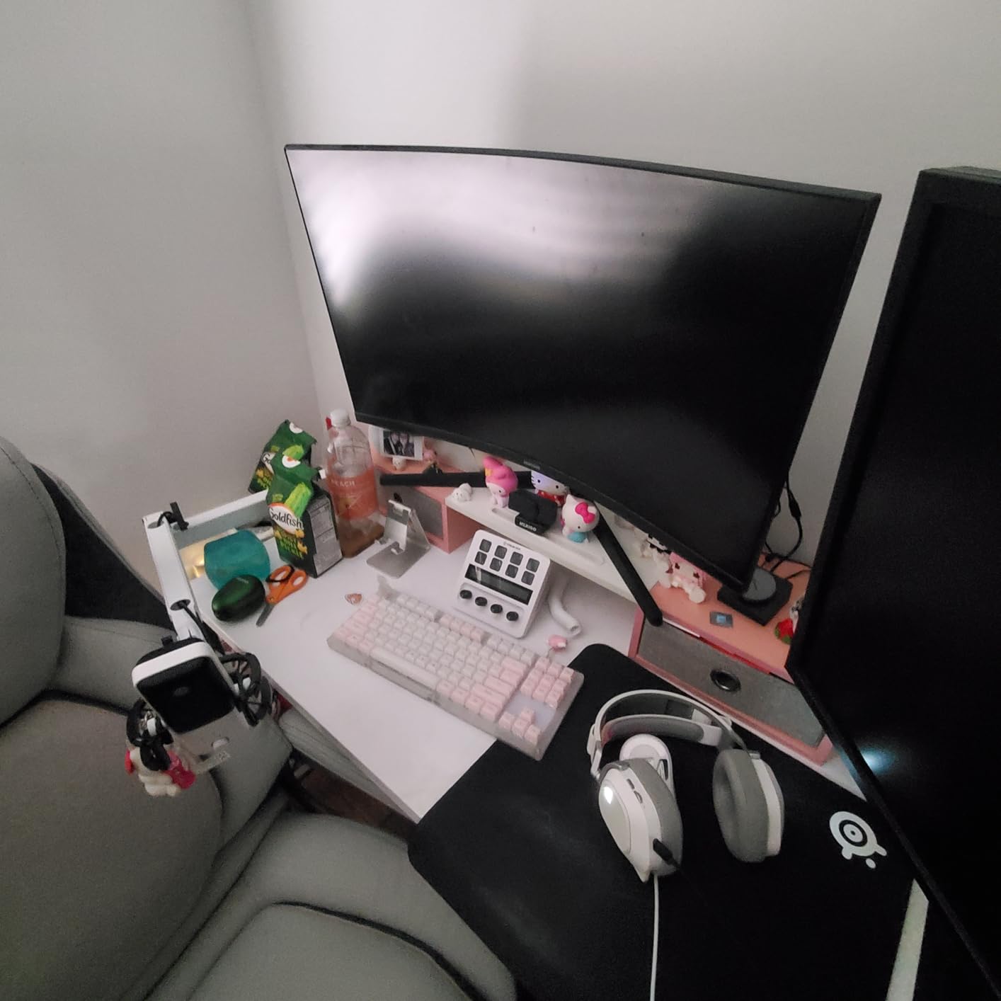 Stream Deck +, Audio Mixer, Production Console and Studio Controller for Content Creators, Streaming, Gaming, with customizable touch strip dials and LCD keys, works with Mac and PC customer photo 1