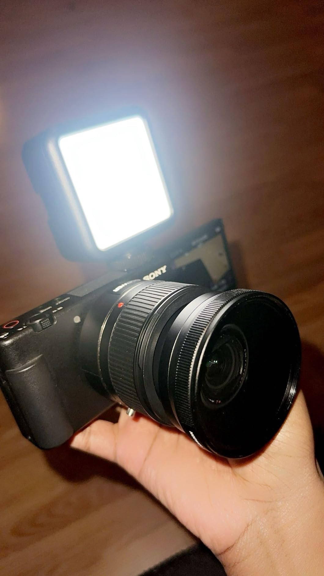 NEEWER Wide Angle Lens Compatible with Sony ZV1 Camera - 18mm HD Wide Angle & 10x Macro customer photo 2