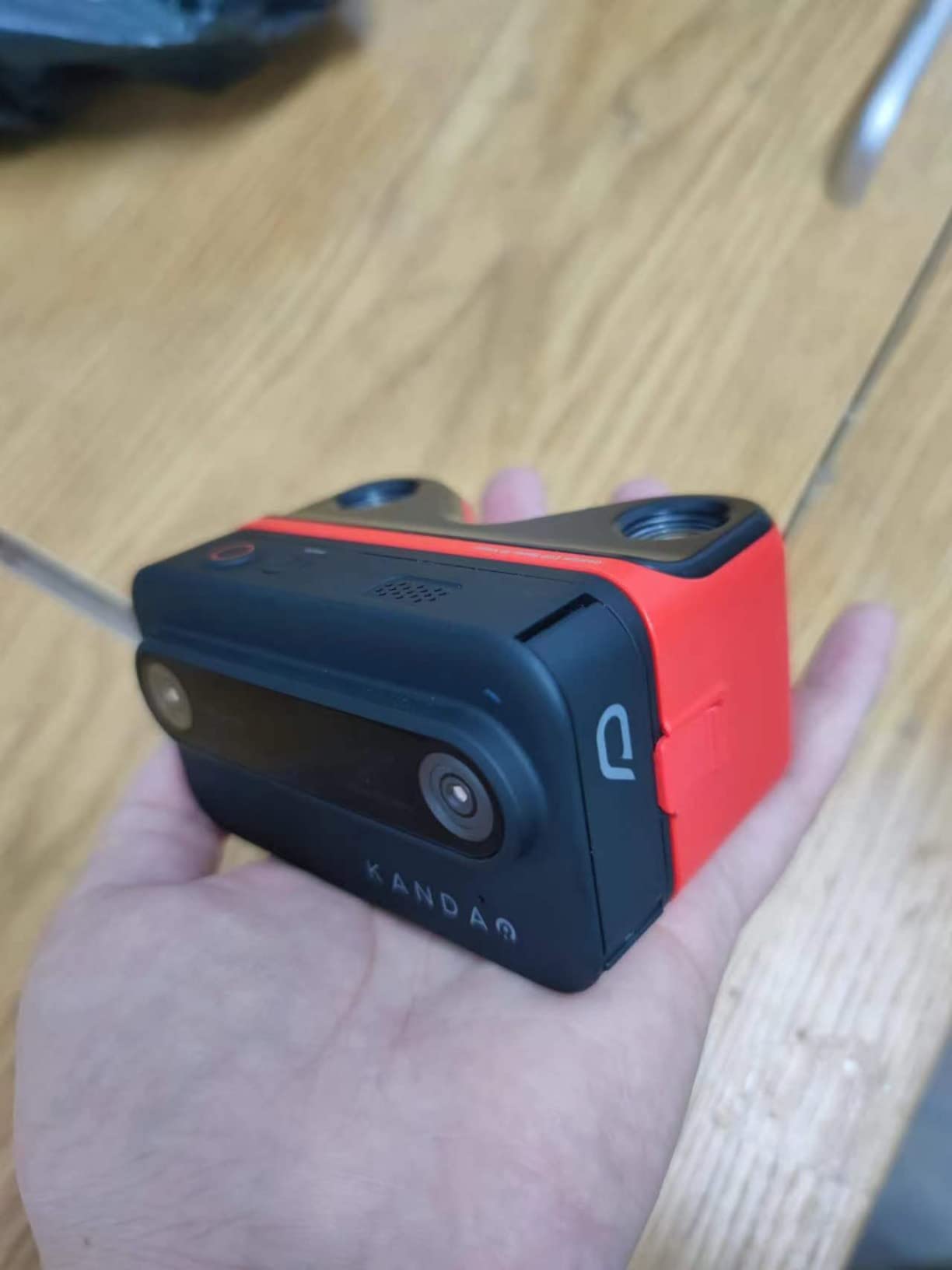 KanDao QooCam EGO - Viewer-Integrated 3D VR Camera, 24MP/8K Photos/4K 60FPS Videos Stereoscopic 3D Instant Display Camera, Compatible on VR Headsets/AR Glasses/Projectors, Charging Kit customer photo 1