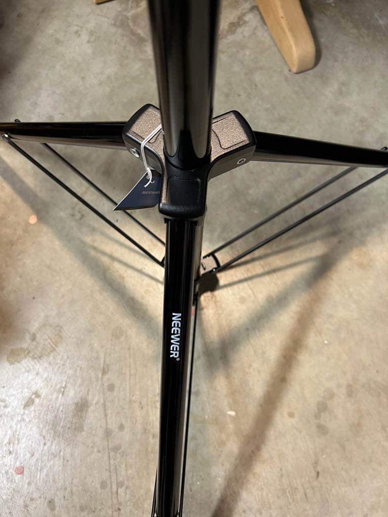 NEEWER 9.8ft/3m Air Cushioned Light Stand, Heavy Duty Metal Photography Tripod Stand with 1/4