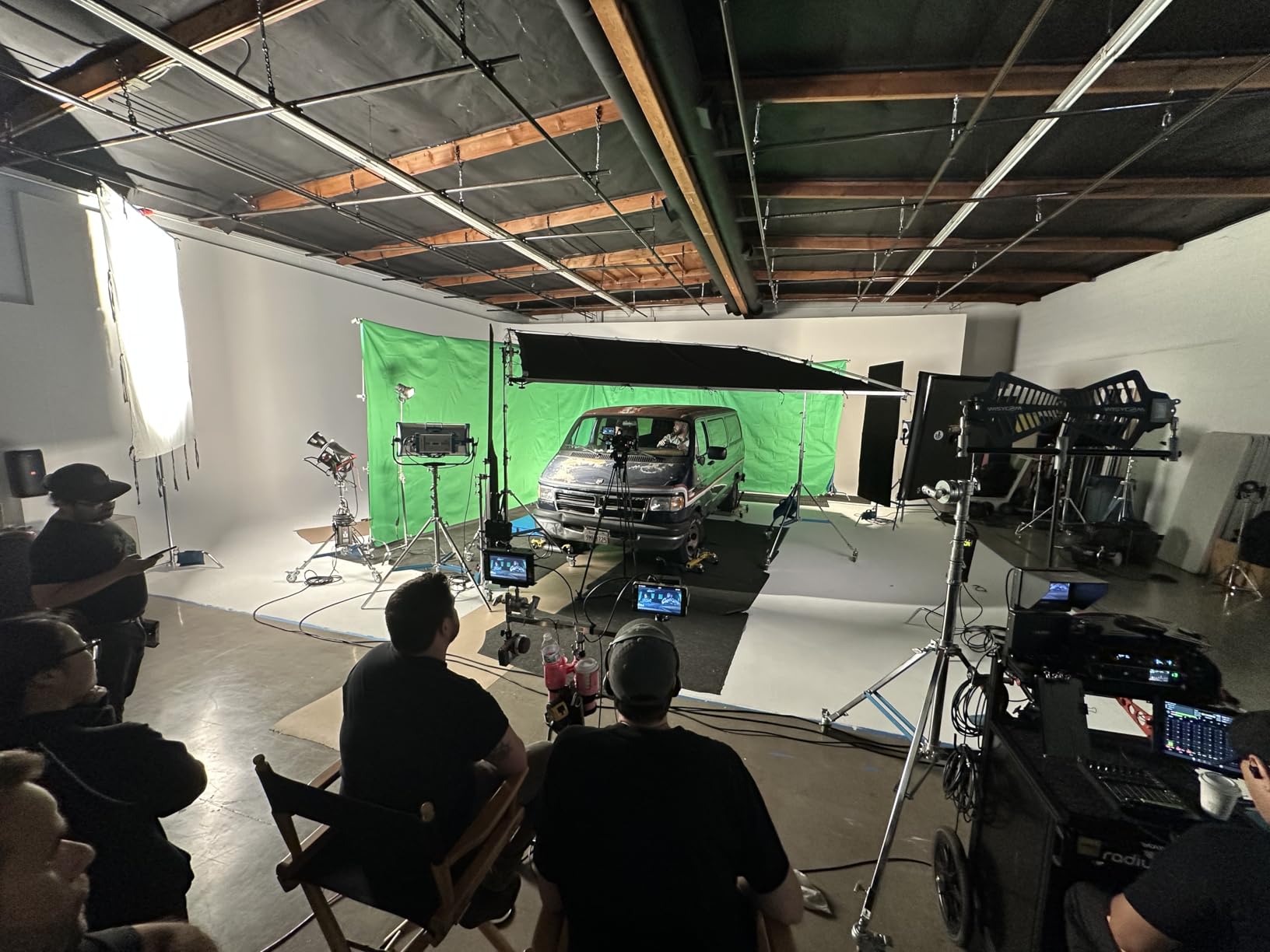 BEIYANG 10 Ft x 20 Ft Photography Backdrop Green Screen, Green Background Non-Reflective Fabric Wrinkle Resistance Photo Background for Photo Studio Shooting Props customer photo 2