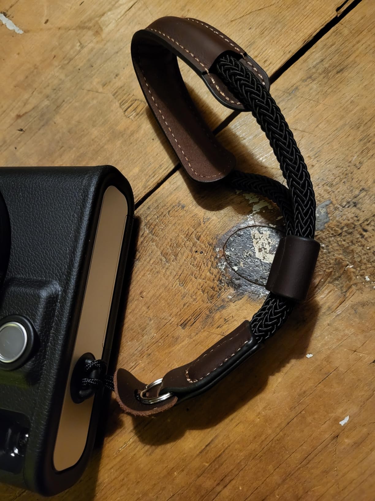 SMALLRIG Camera Wrist Strap, Vintage Leather Camera Hand Strap for DSLR SLR Mirrorless, Adjustable Safety for Fujifilm X-T5 X-T4 X-T3 X-T30 X-E4 X100V and Other Compact Cameras, Brown - 3926 customer photo 2