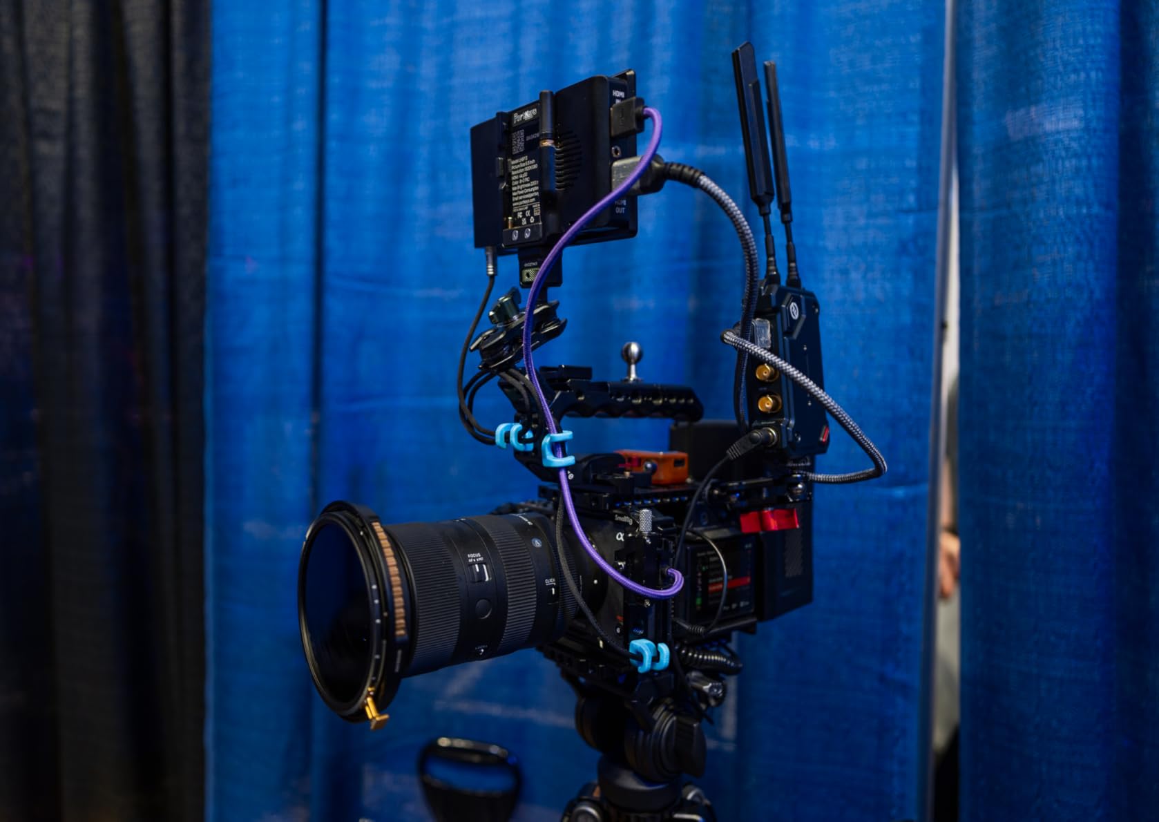 KONDOR BLUE x Armando Ferreira | MondoTies Cable Management Clips for Cameras | Cable organization, 1/4