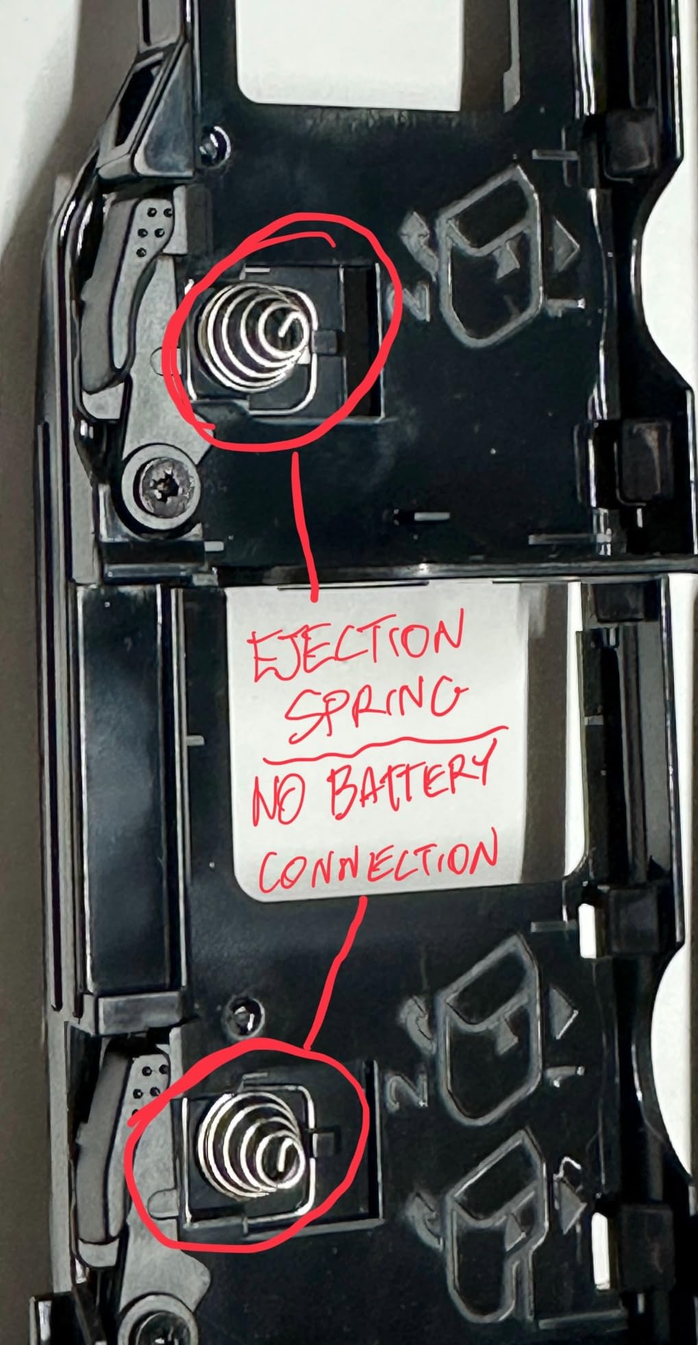 NEEWER Battery Grip Replacement for BG-R10 Compatible with Canon EOS R5 R5C R6 R6 Mark II Mirrorless Cameras, Powered by LP-E6/LP-E6N/LP-E6NH Batteries for Stable Vertical Shooting customer photo 1