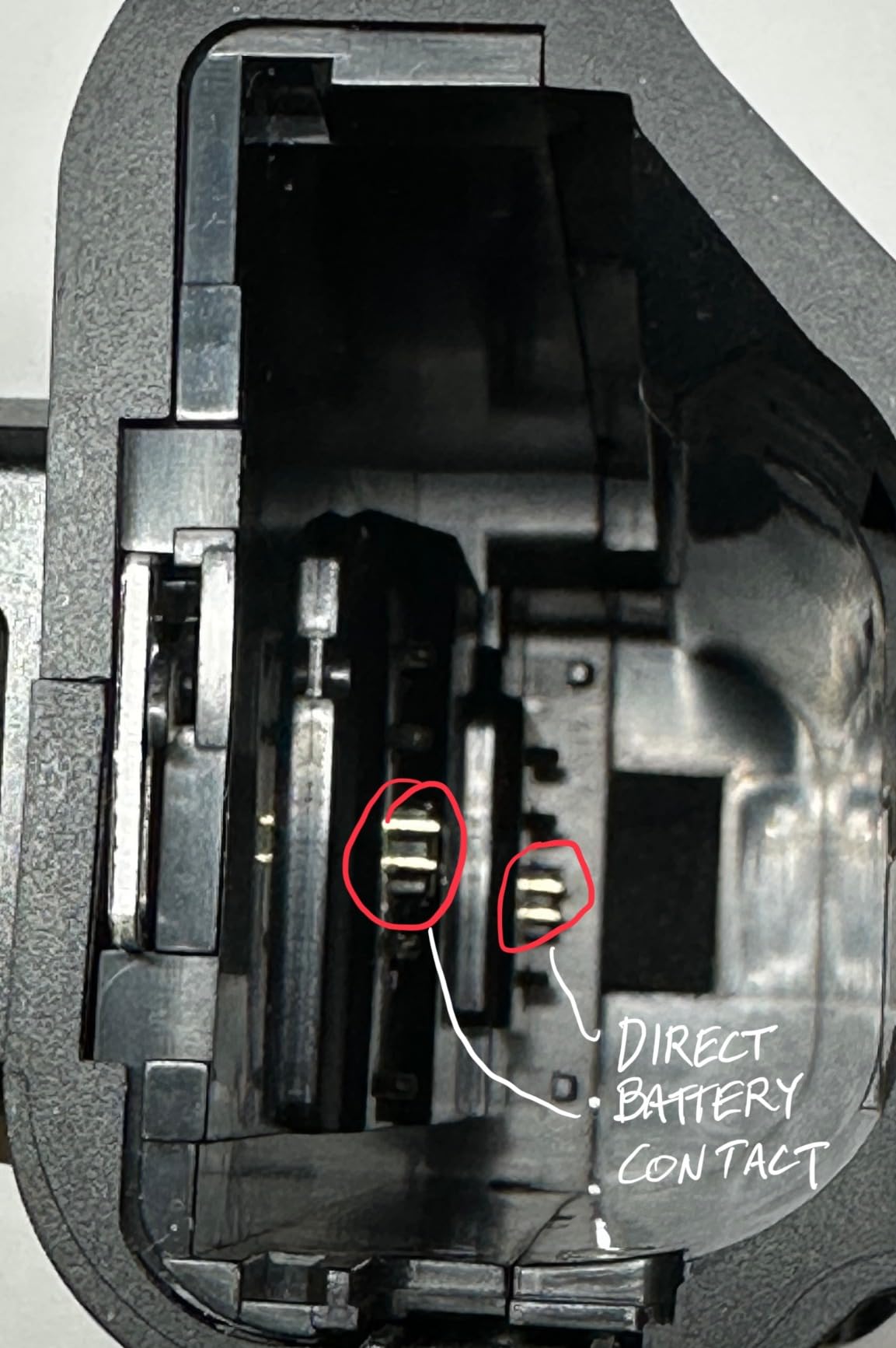 NEEWER Battery Grip Replacement for BG-R10 Compatible with Canon EOS R5 R5C R6 R6 Mark II Mirrorless Cameras, Powered by LP-E6/LP-E6N/LP-E6NH Batteries for Stable Vertical Shooting customer photo 2