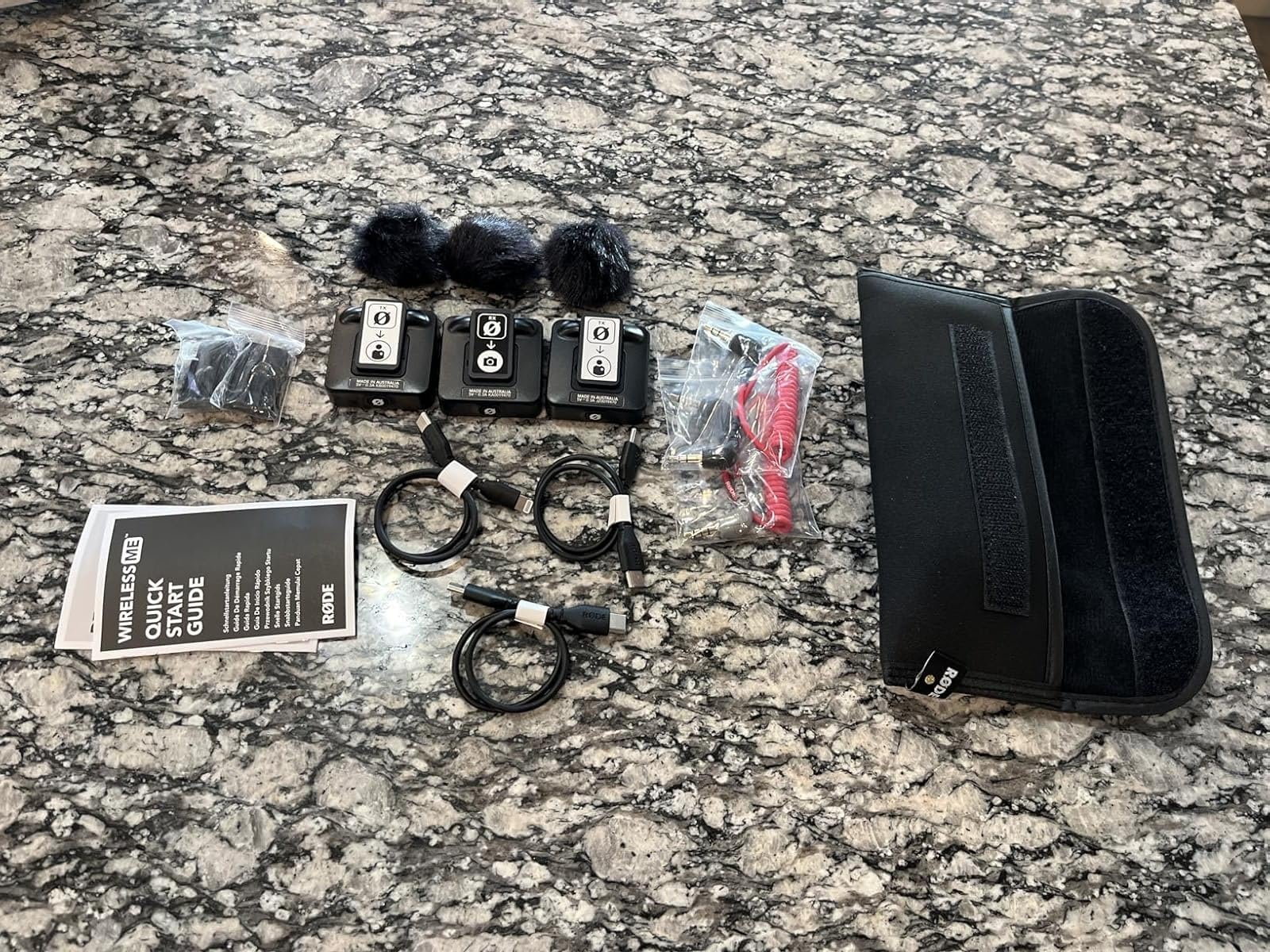 RØDE Wireless ME Ultra-compact Wireless Microphone System with Built-in Microphones, GainAssist Technology and 100m Range for Filmmaking, Interviews and Content Creation customer photo 2