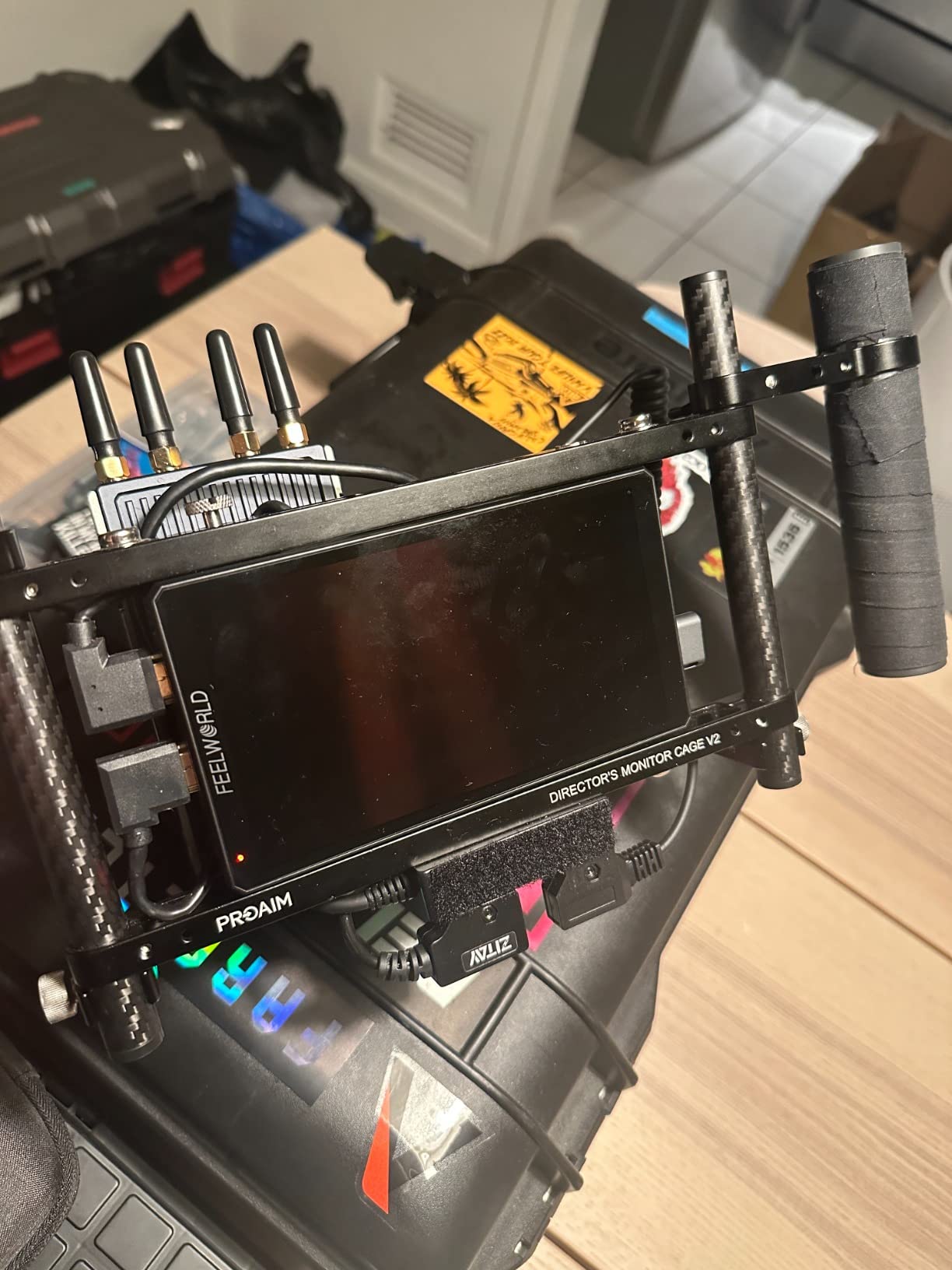 FEELWORLD CUT6S 6 Inch Recording Monitor Field Camera DSLR USB2.0 Recorder customer photo 1